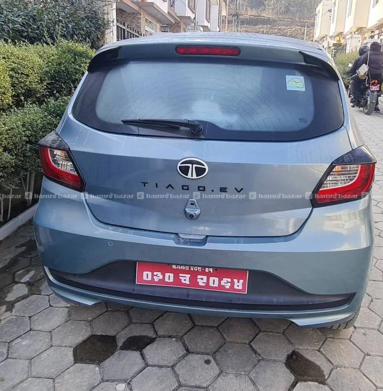 Tata TIAGO TOP VARIENT 2024 2