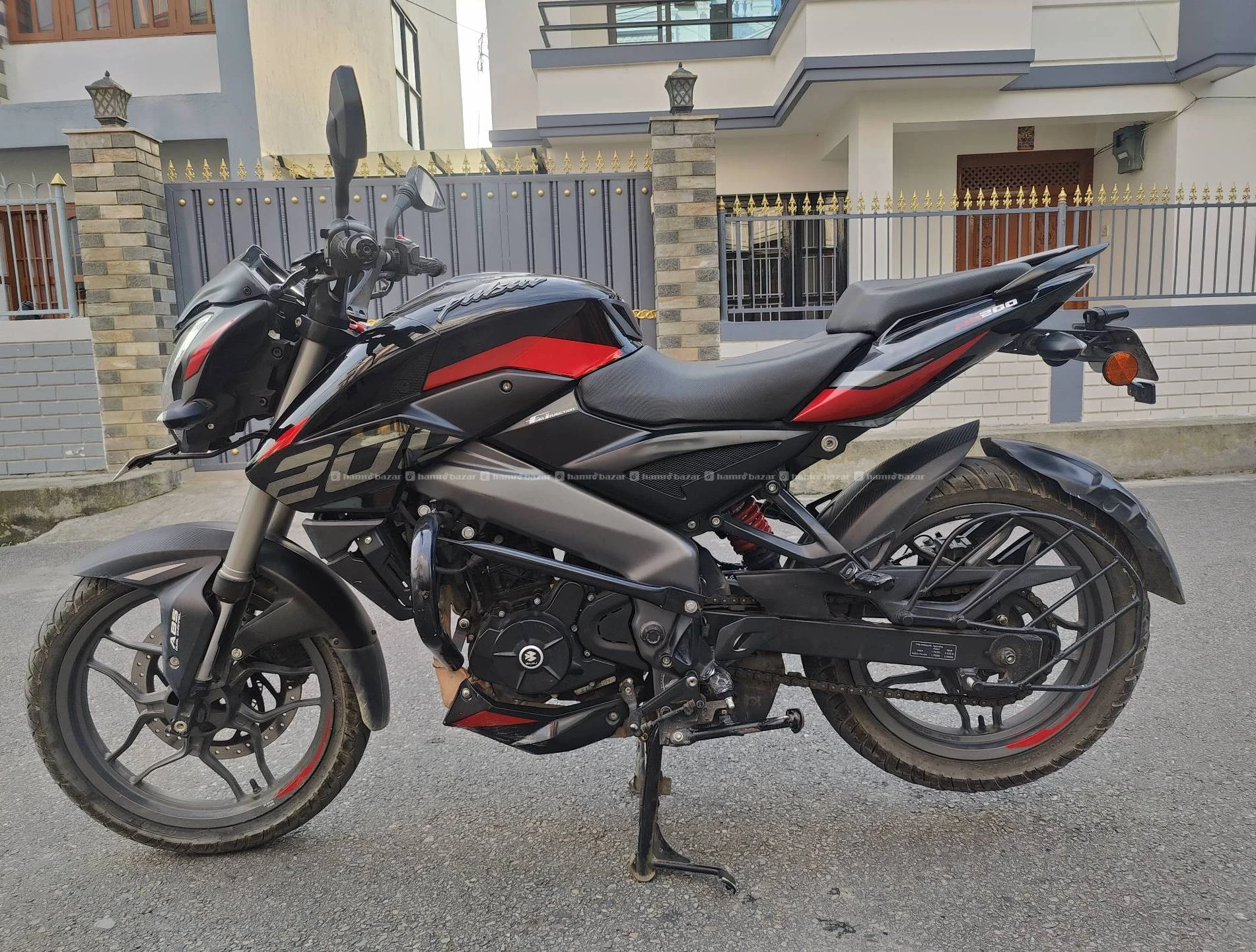 145 Lot Bajaj N.S 200 Fi / ABS Bike Sell Ma Xa 3