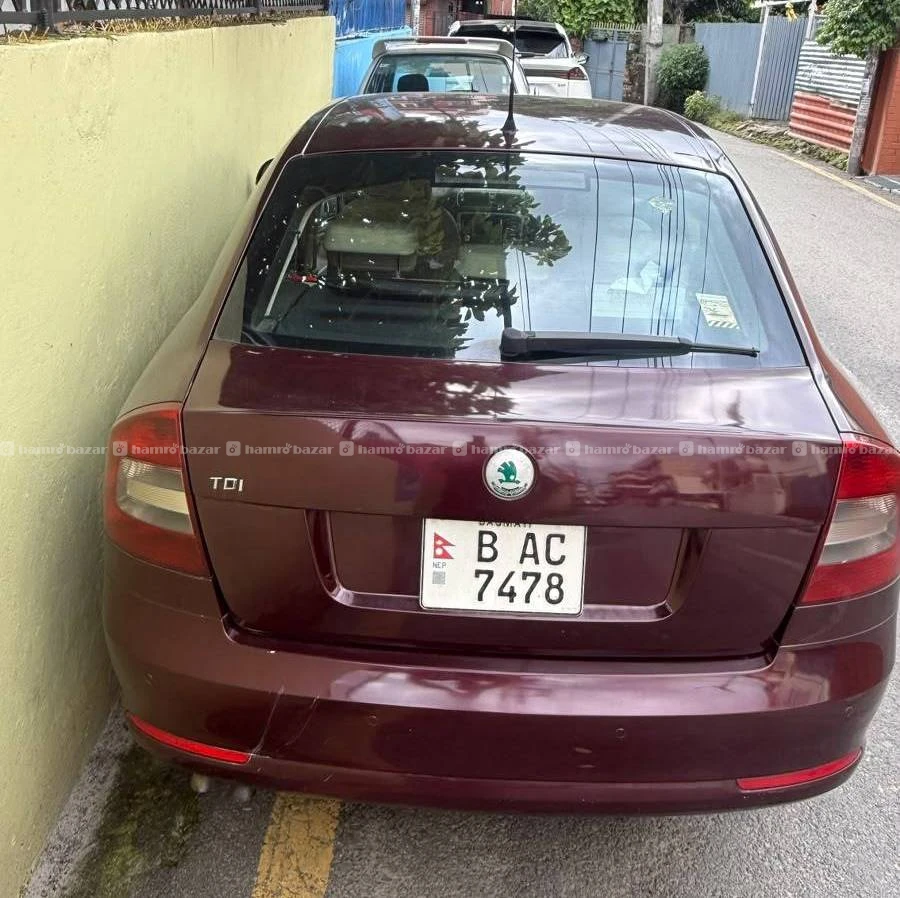 SKODA LAURA 2010 3