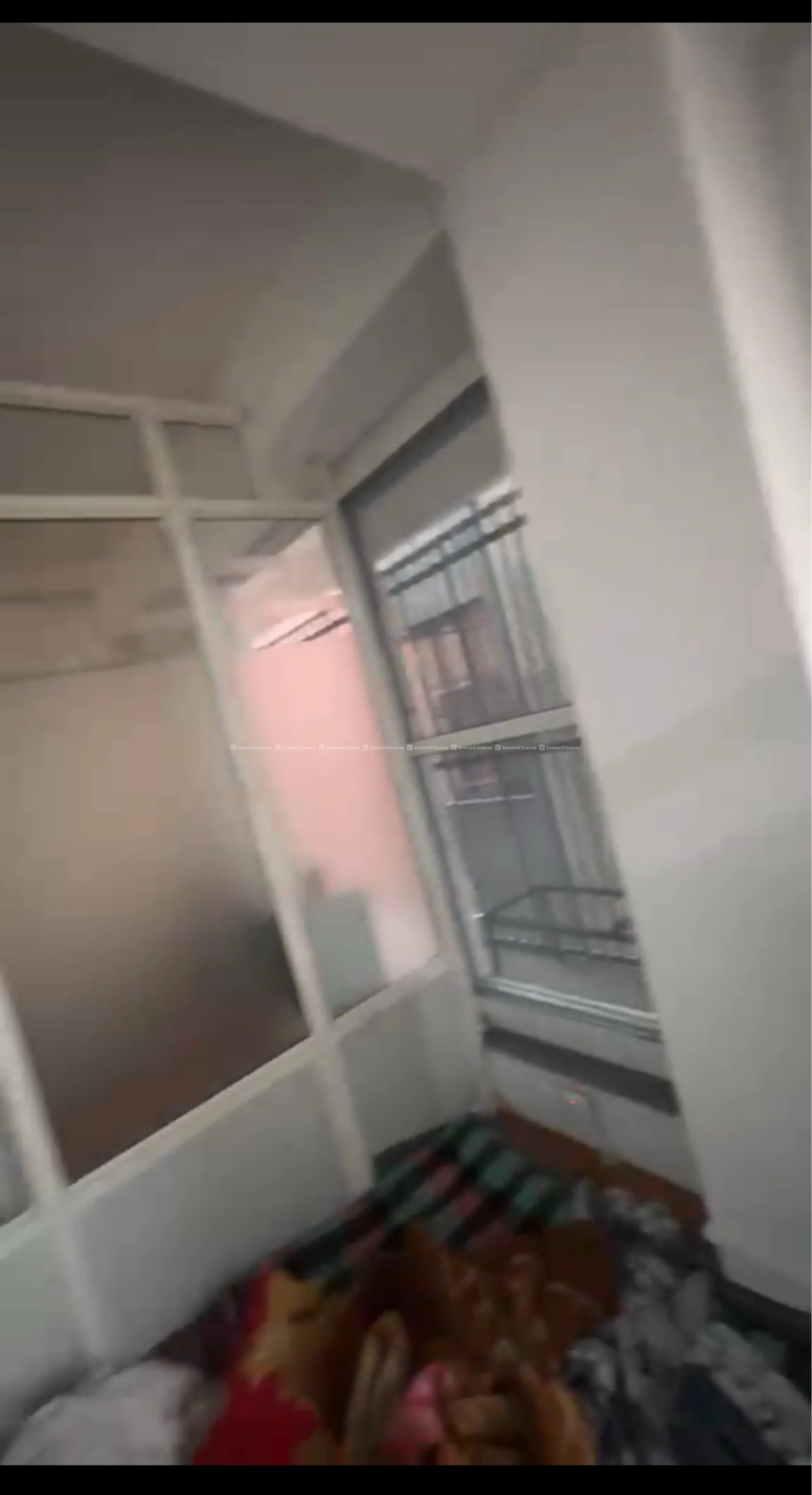 Rent for office in a commercial building 3rd floor 4