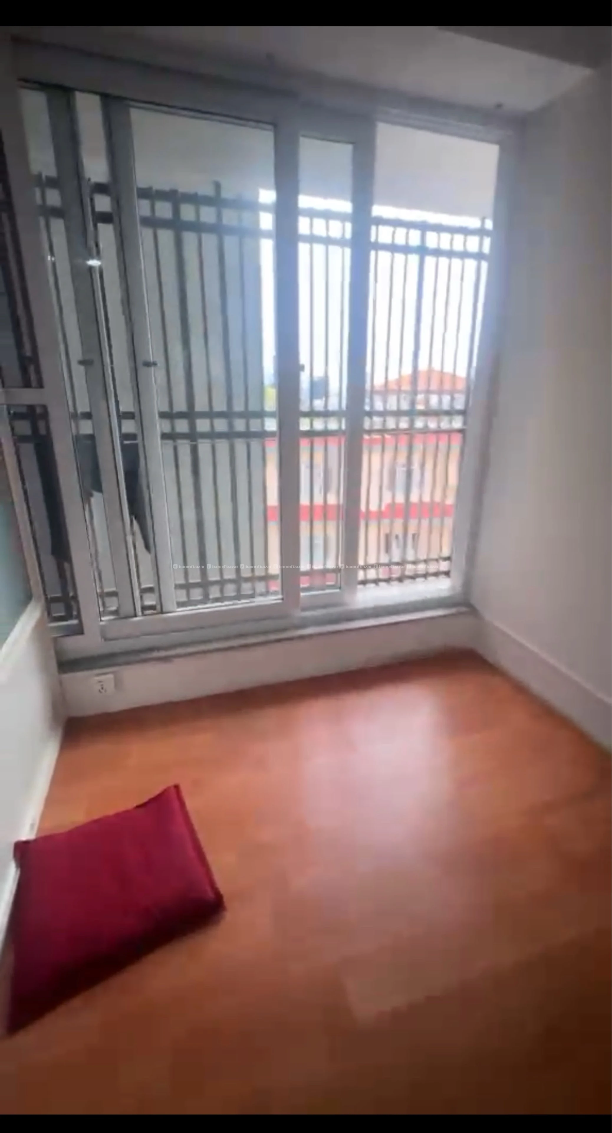 Rent for office in a commercial building 3rd floor 7