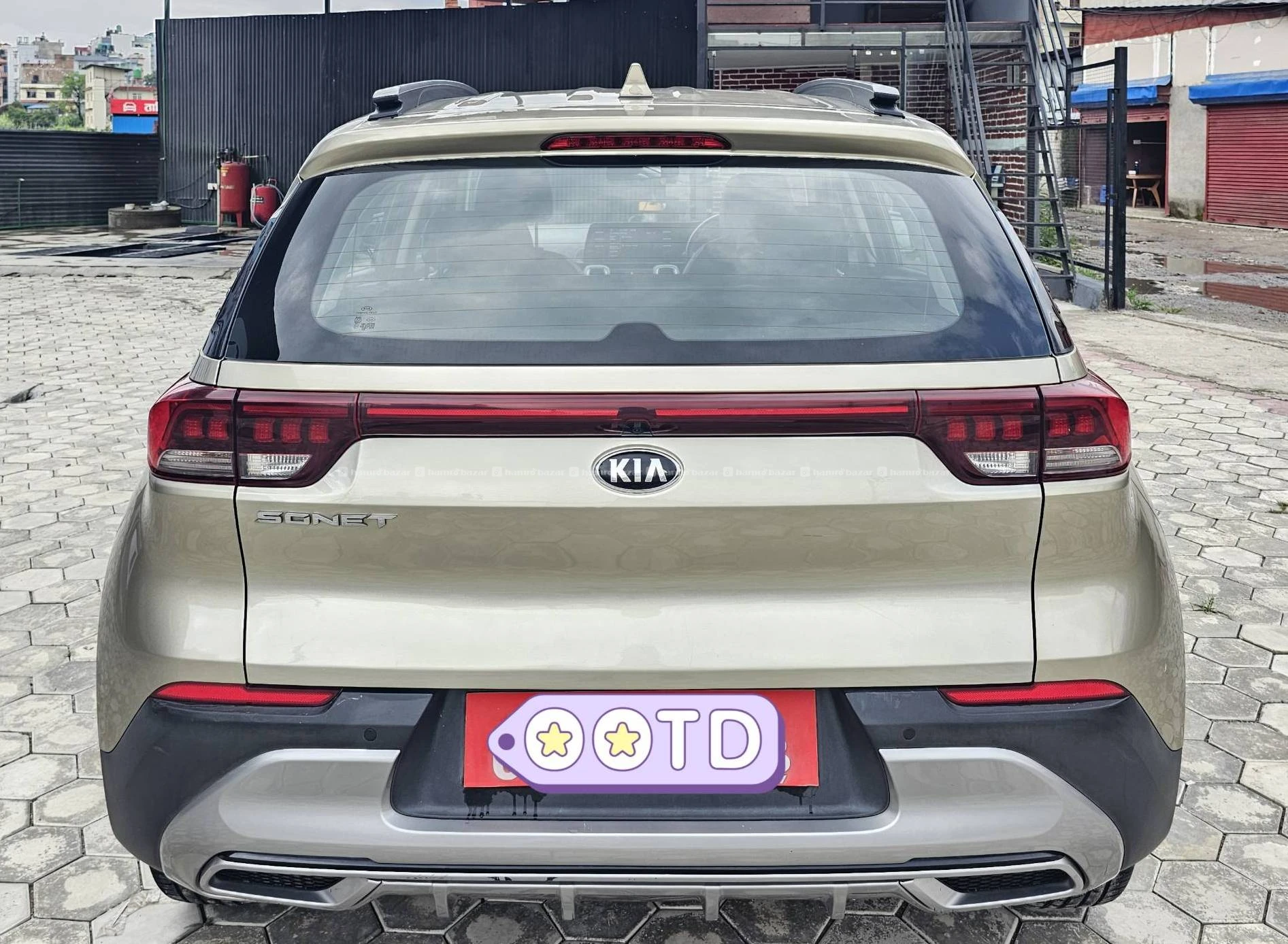Singlehand Kia Sonet 2021 with Sunroof 5