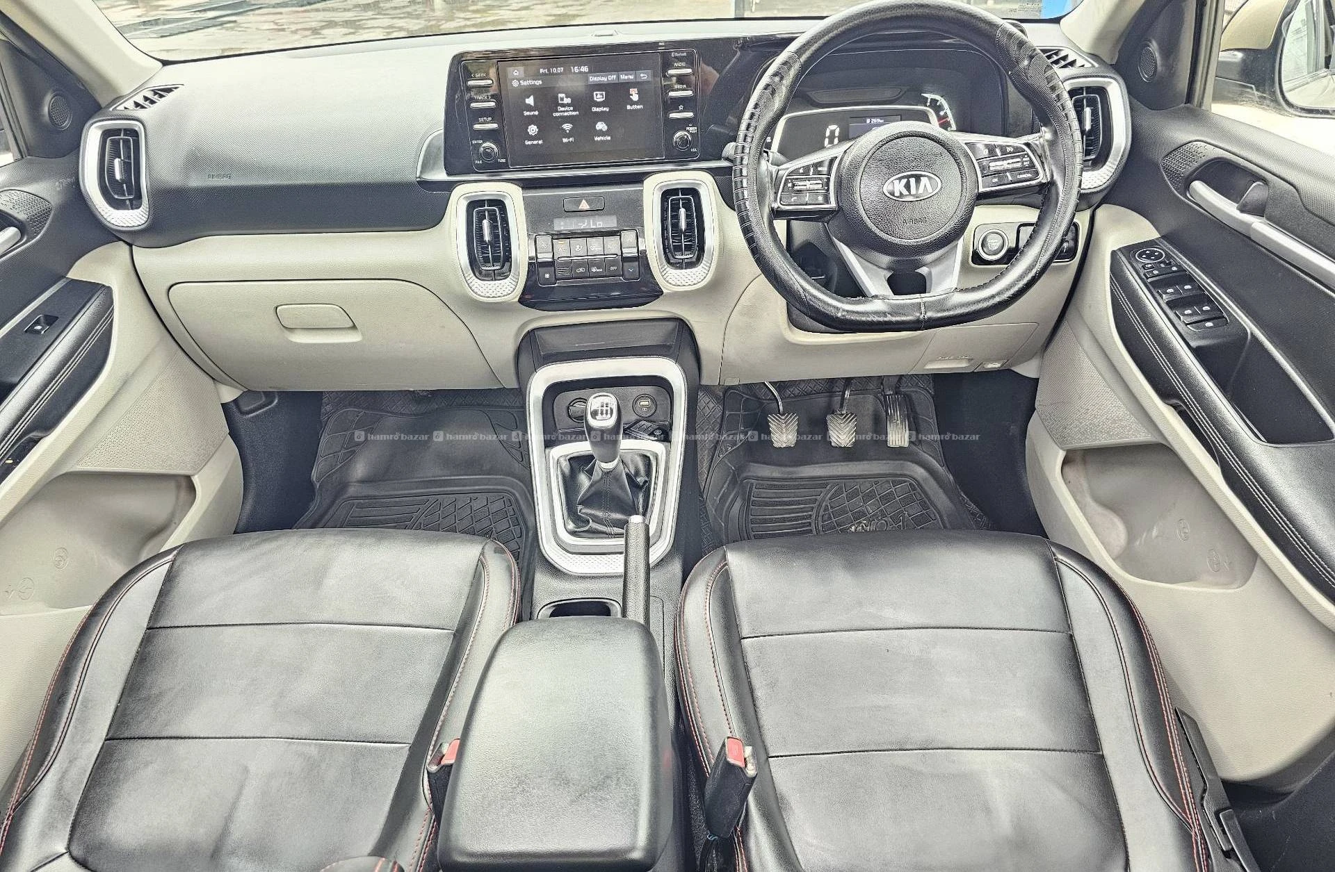 Singlehand Kia Sonet 2021 with Sunroof 4