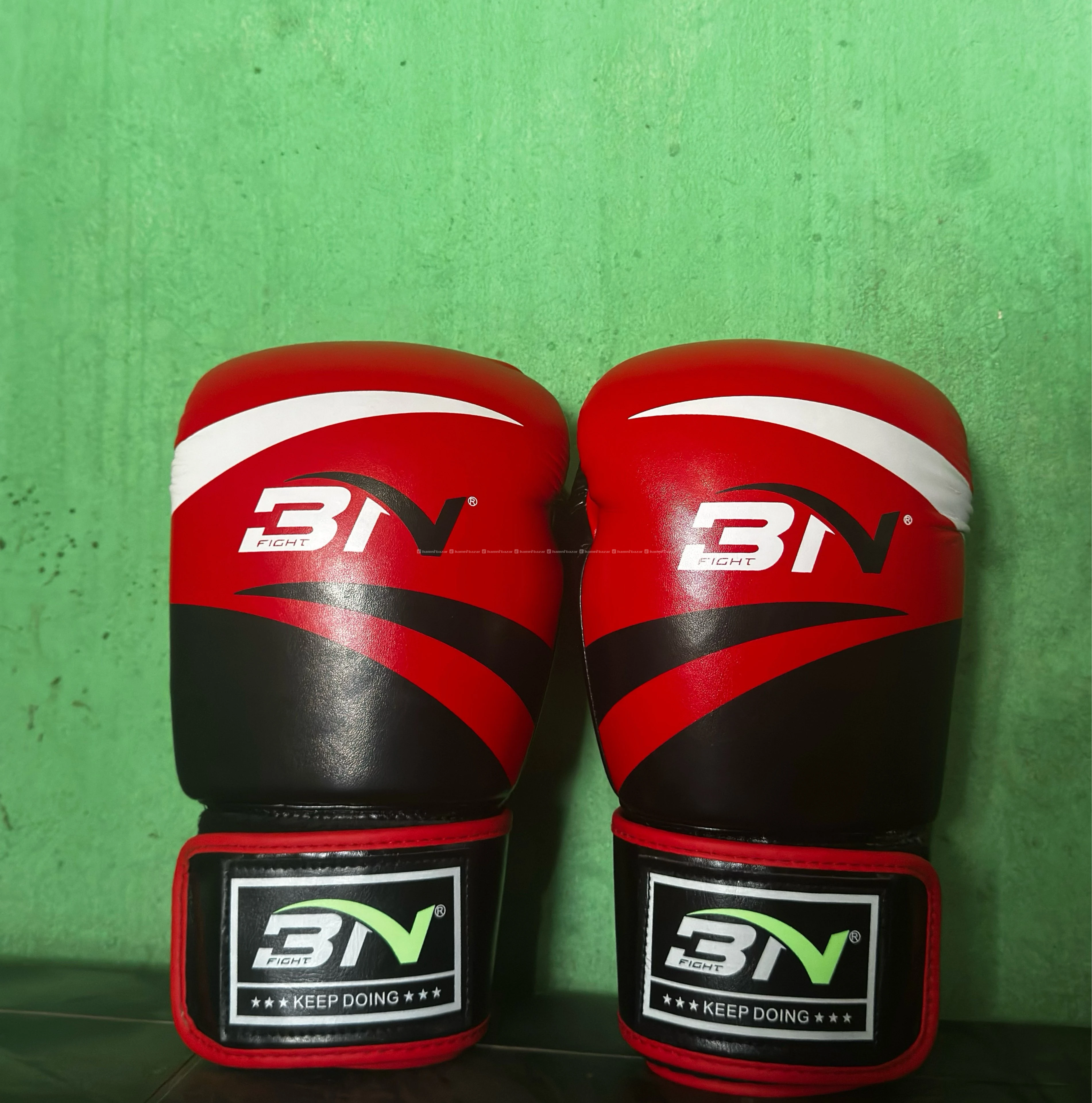 BN red boxing gloves fresh condition at best price 2