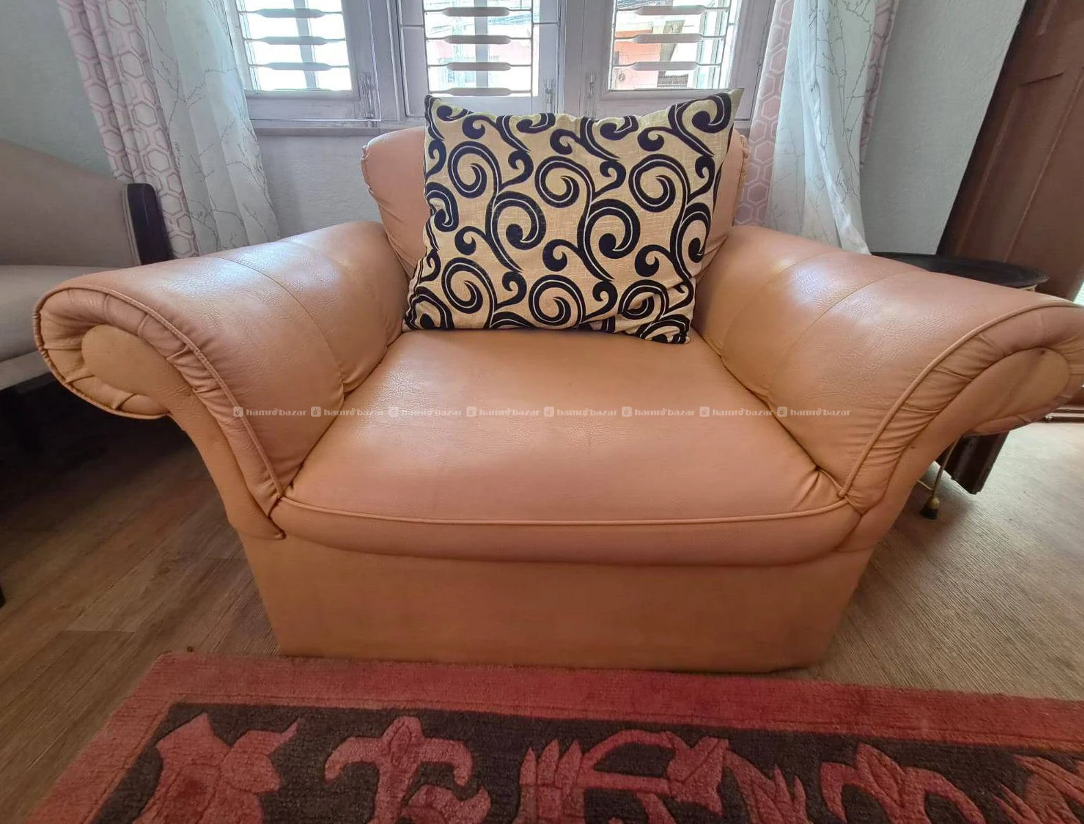2 Single seater sofa made with resin material 4