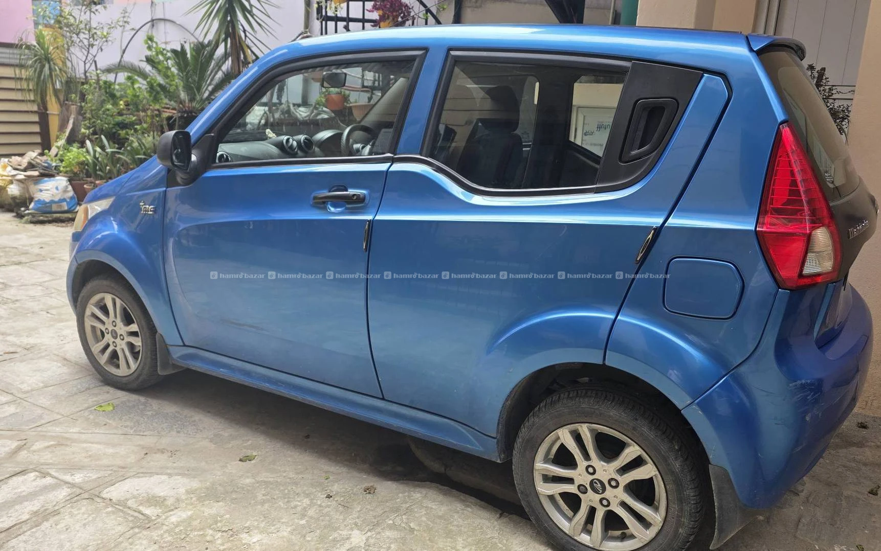 Mahindra e20 Plus, P4 3