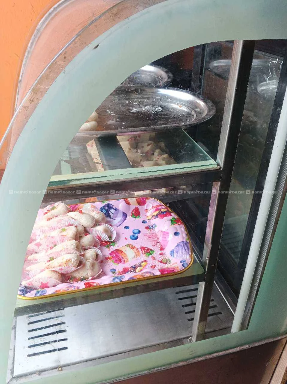 refrigerator for sweet
working 2