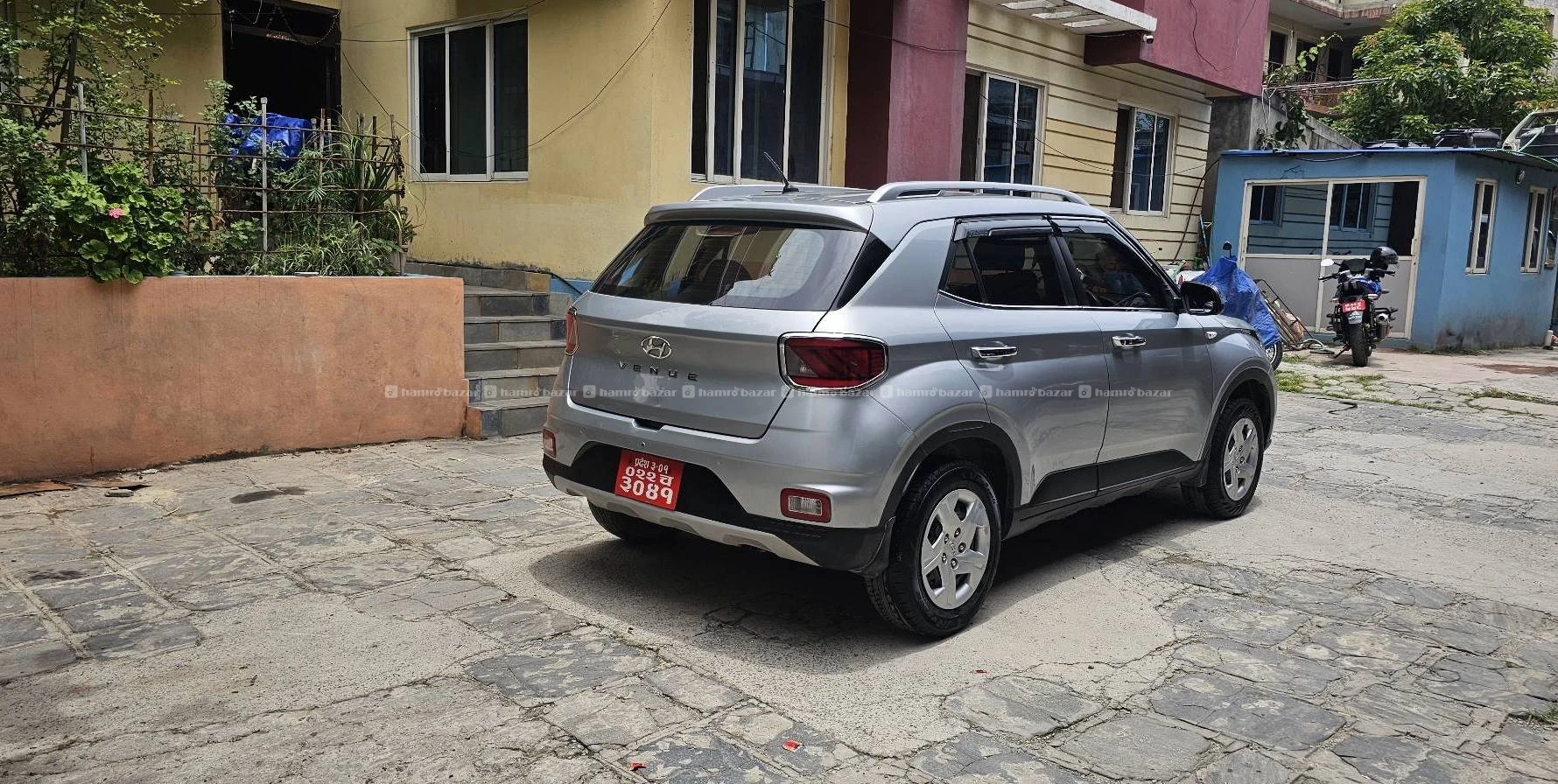 HYUNDAI Venue S 1.2 ( 2019) 8
