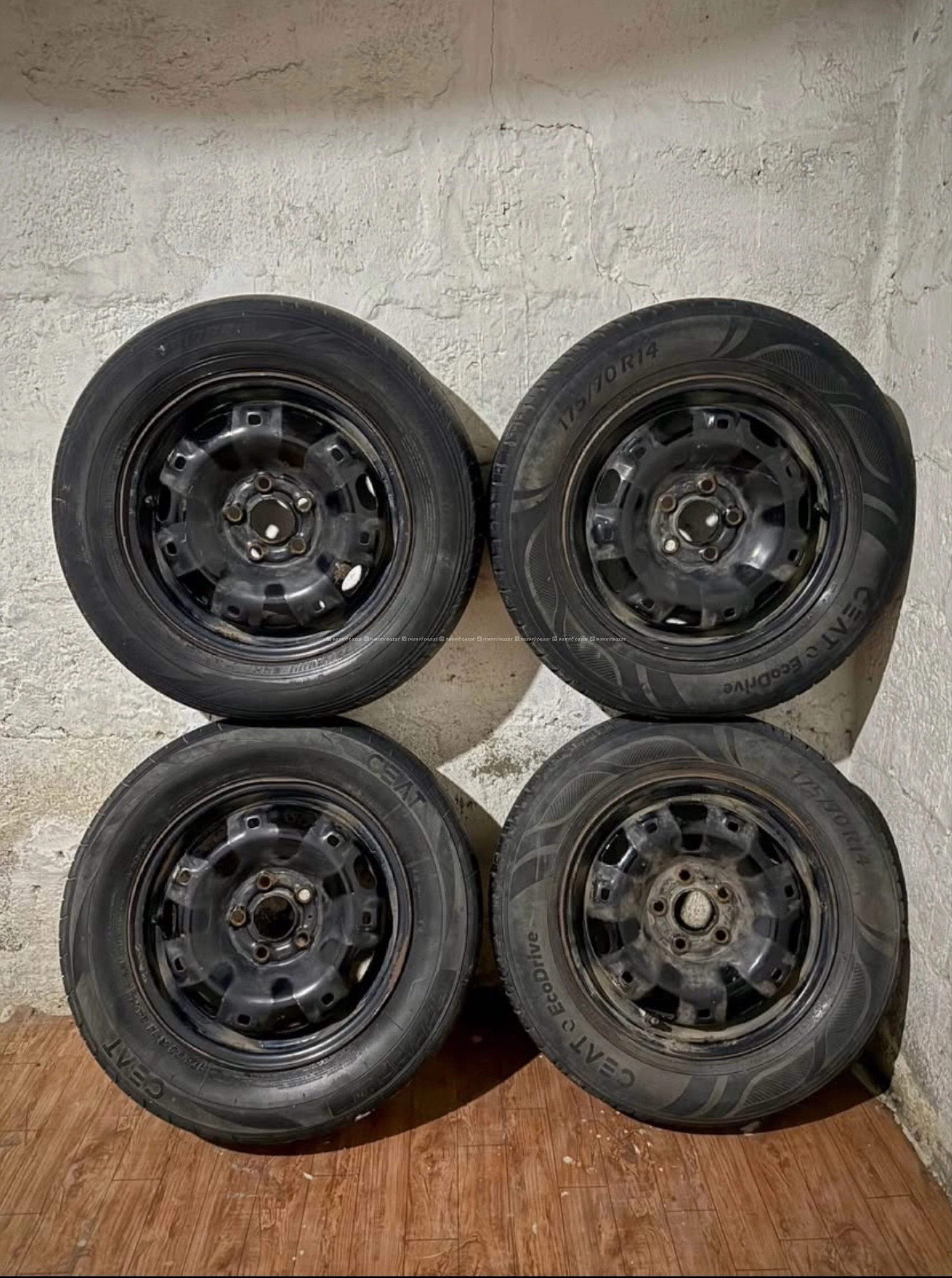 original rim with good tyres R14 3