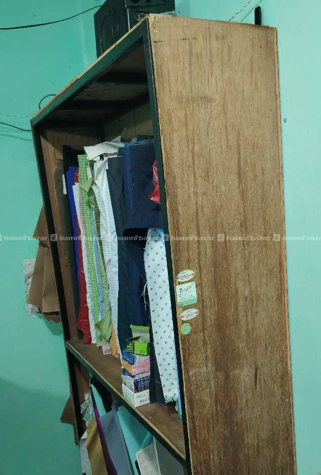 Tailor ko lagi kapda rakhne raik 2 tale raikh 2