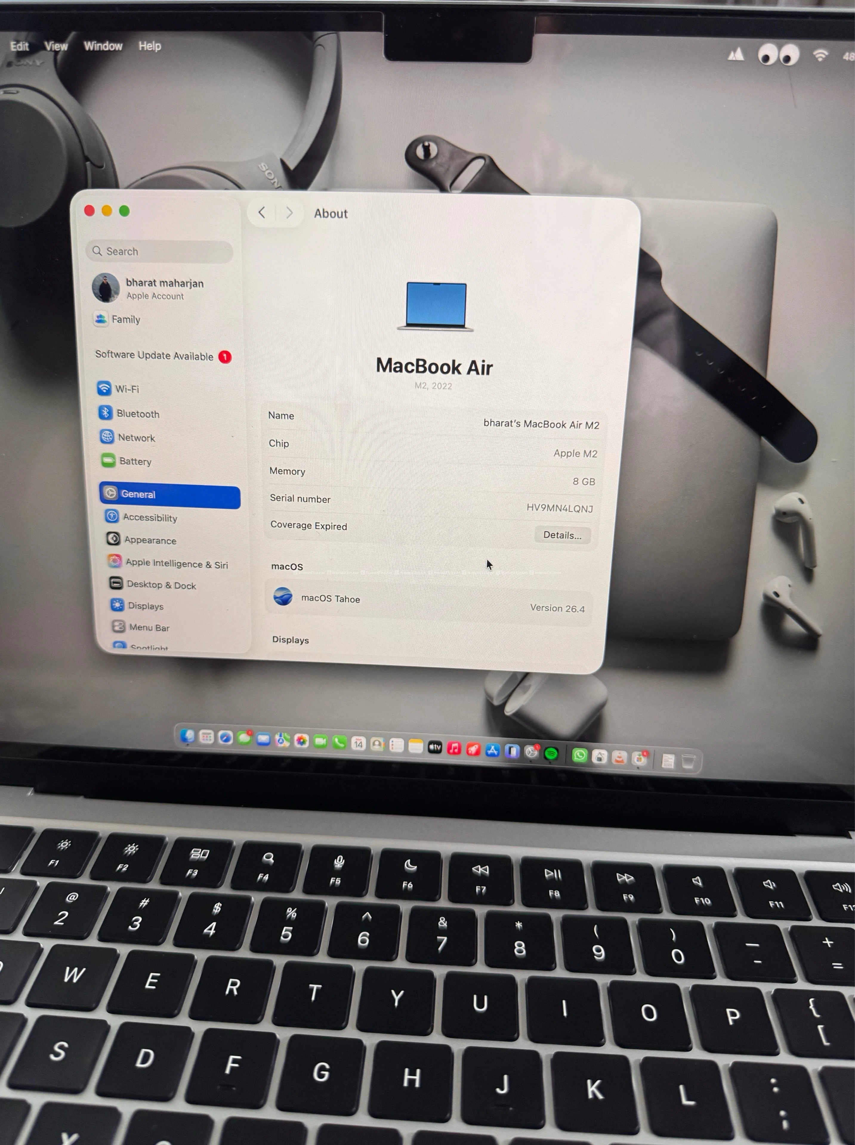Macbook air M2 - Brand new condition 3