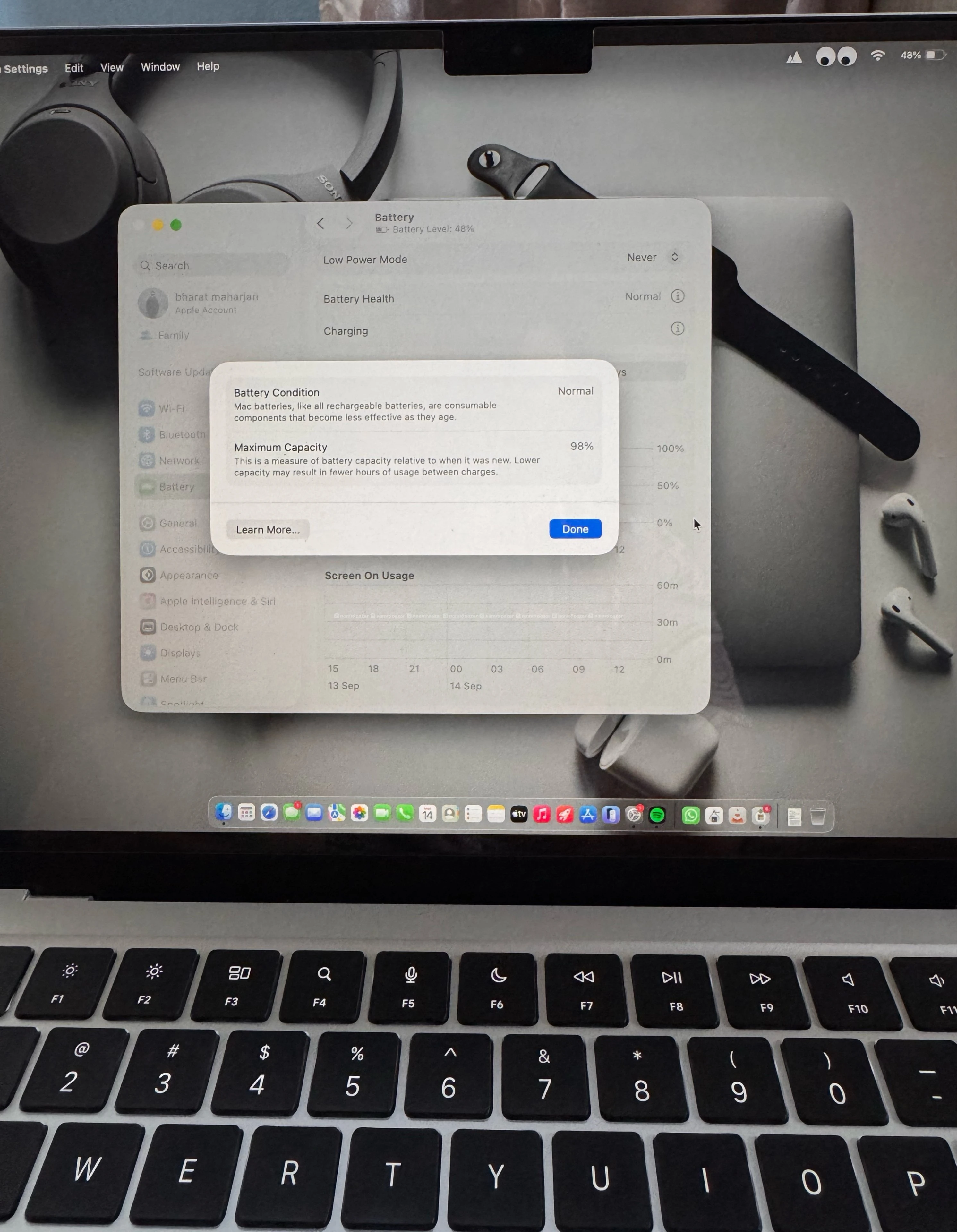 Macbook air M2 - Brand new condition 2
