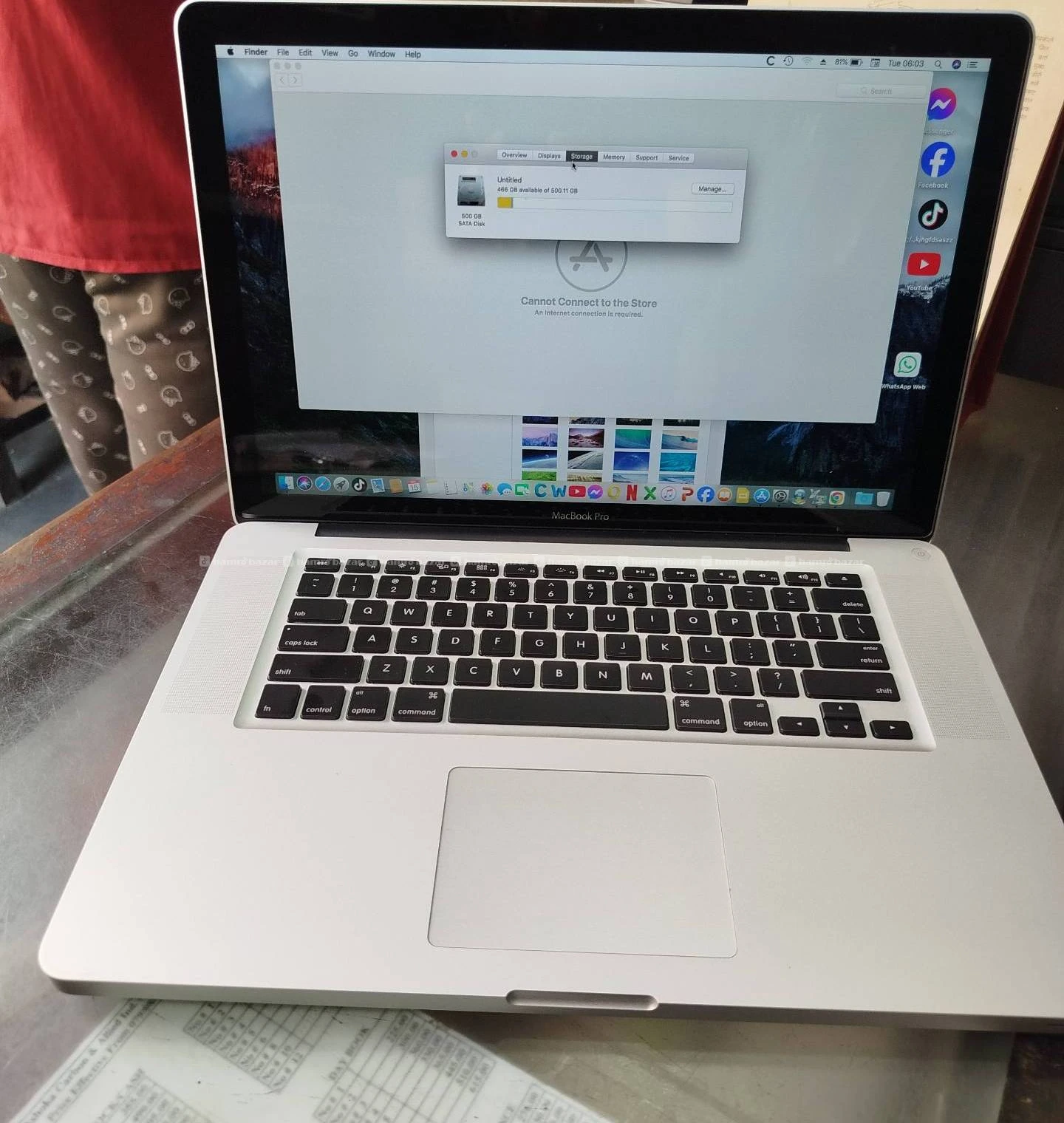 Apple MacBook pro laptop 1