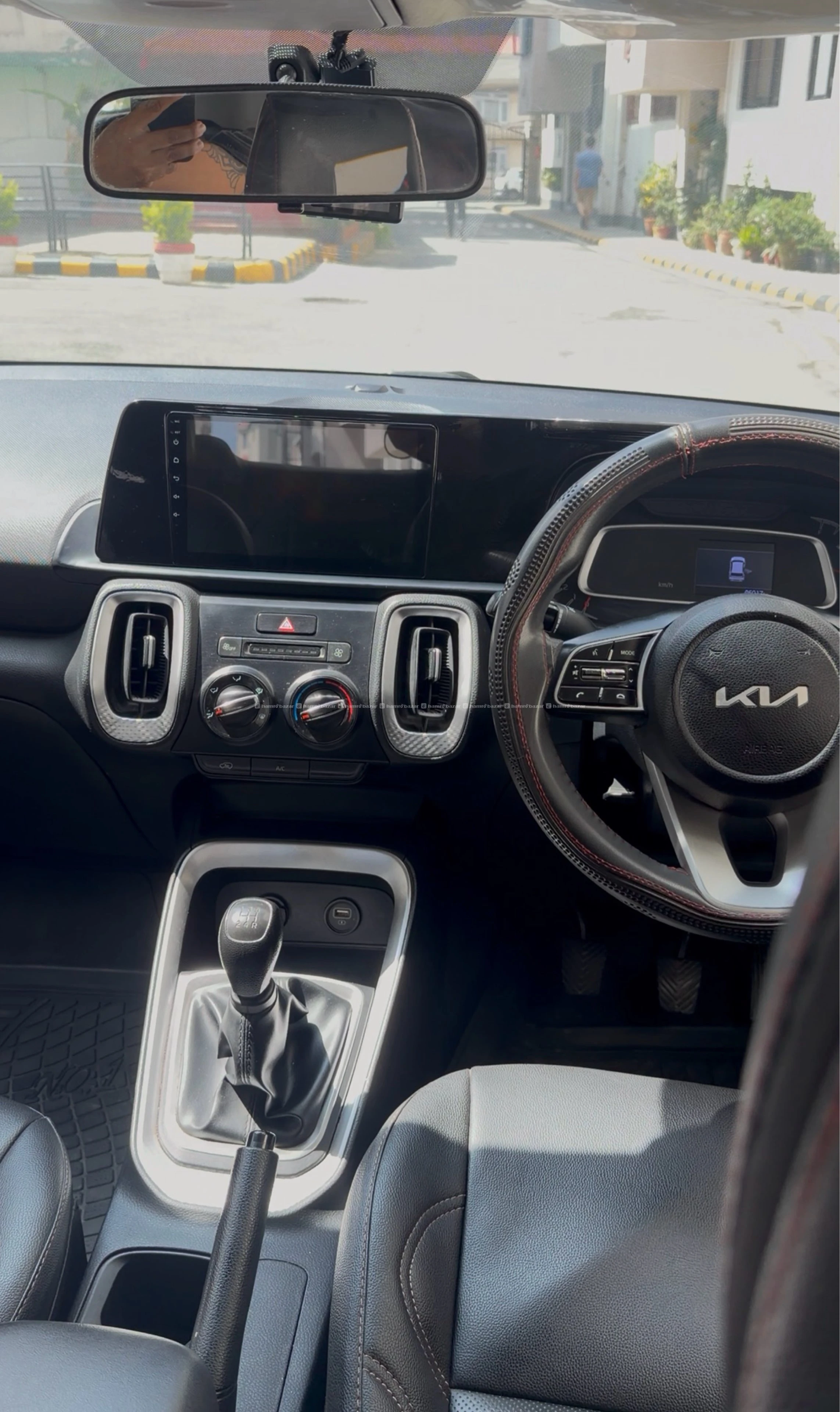 Kia Sonet | HTE | 2022 | First hand 3
