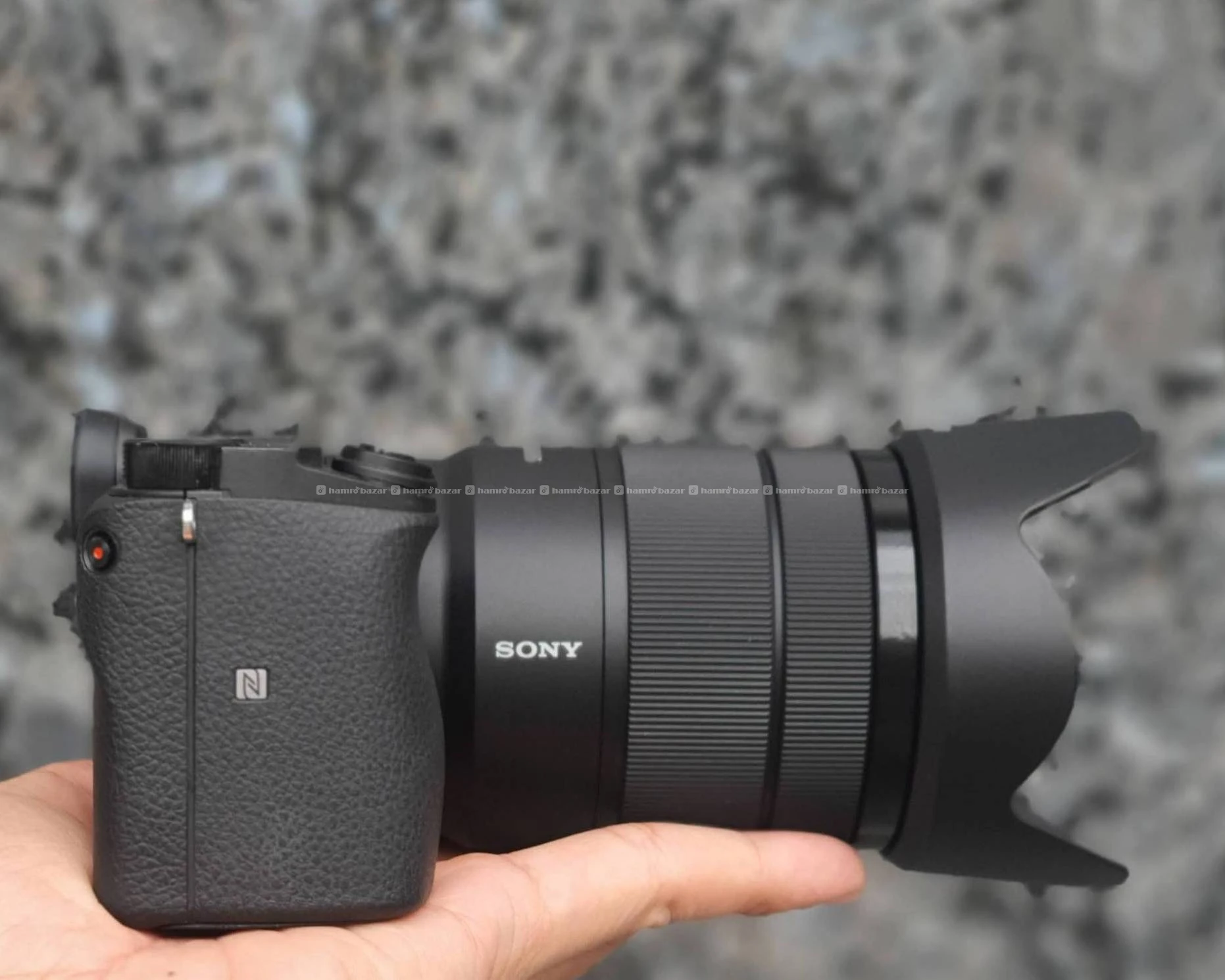 Sony A6400 with 18-135 mm Lens [650 Shutter count] 2
