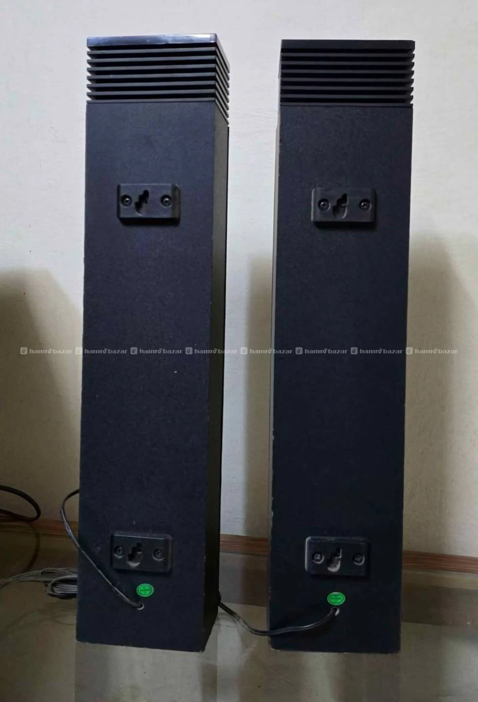 Panasonic tower speaker with bass speaker 2