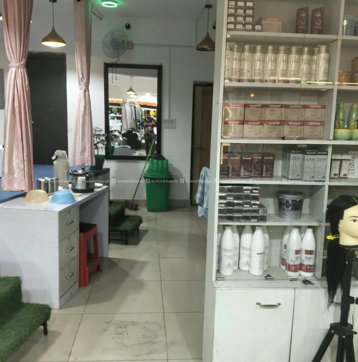Unisex Salon for sale 3