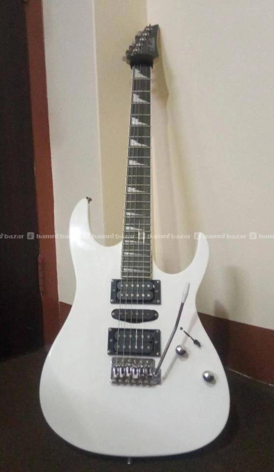 URGENT SELL MATILDA ELECTRIC GUITAR!! 3
