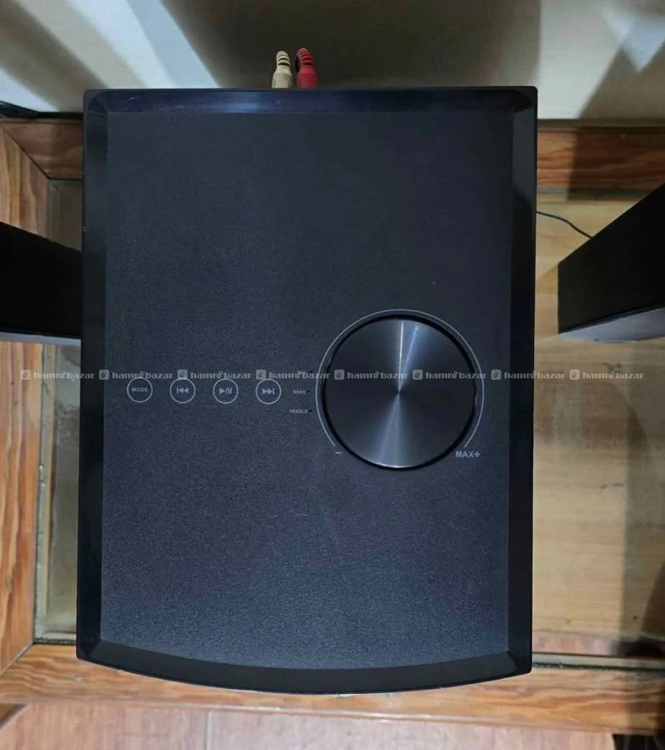 Panasonic tower speaker with bass speaker 4