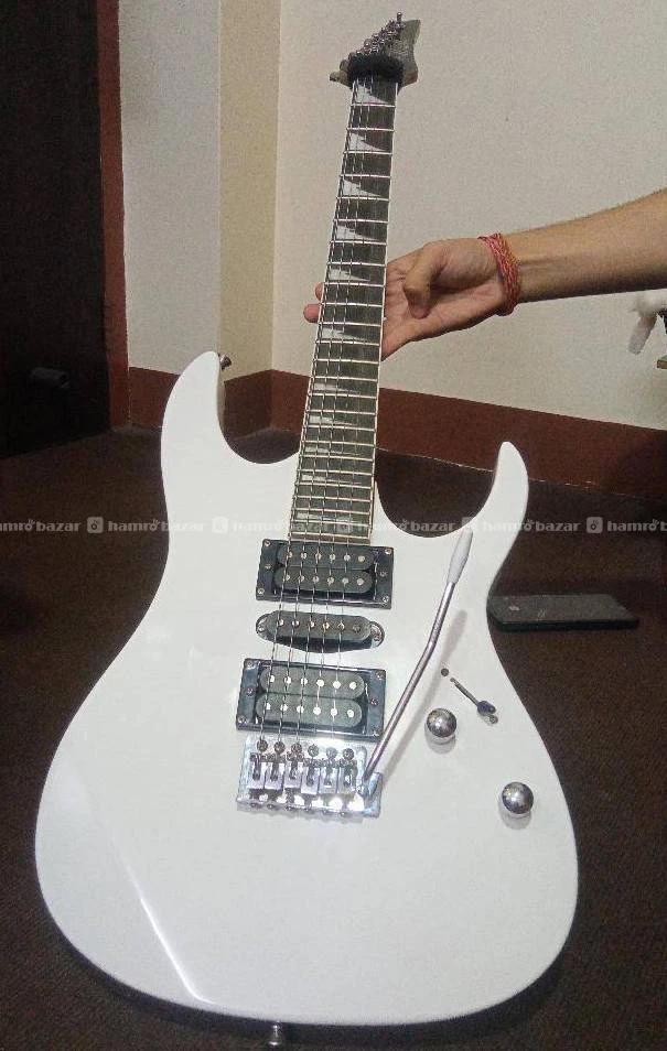 URGENT SELL MATILDA ELECTRIC GUITAR!! 5