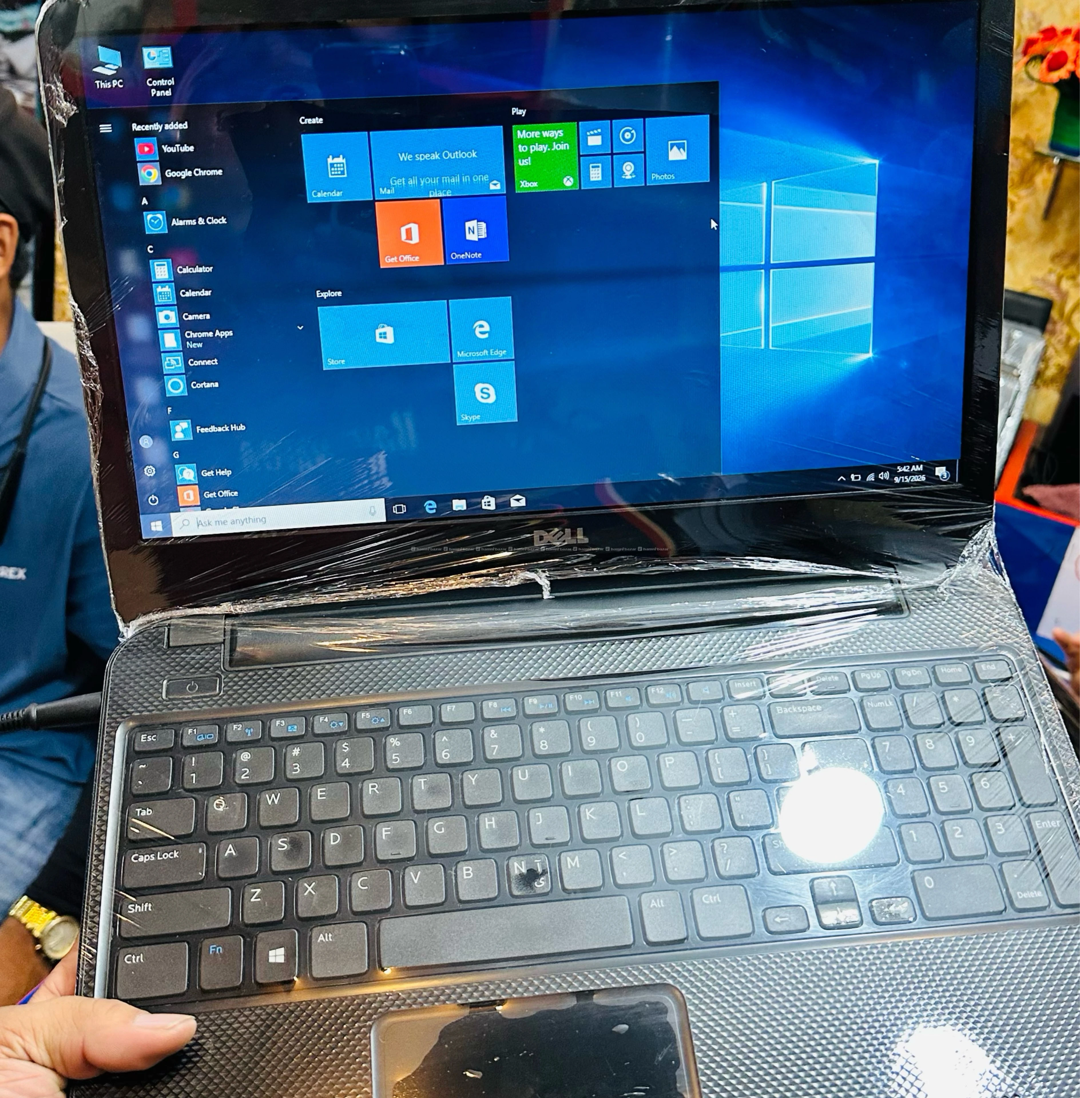 Hami sanga 15000 dekhi starting laptop available x 2
