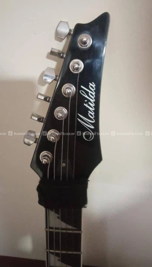 URGENT SELL MATILDA ELECTRIC GUITAR!! 6