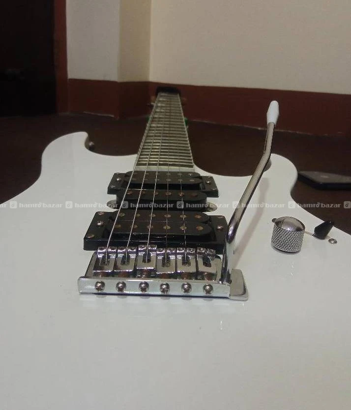 URGENT SELL MATILDA ELECTRIC GUITAR!! 2