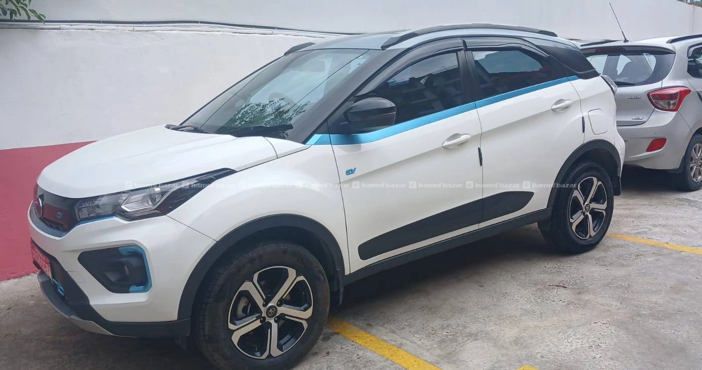 Tata Nexon EV XZ Plus LUX Sunroof 2