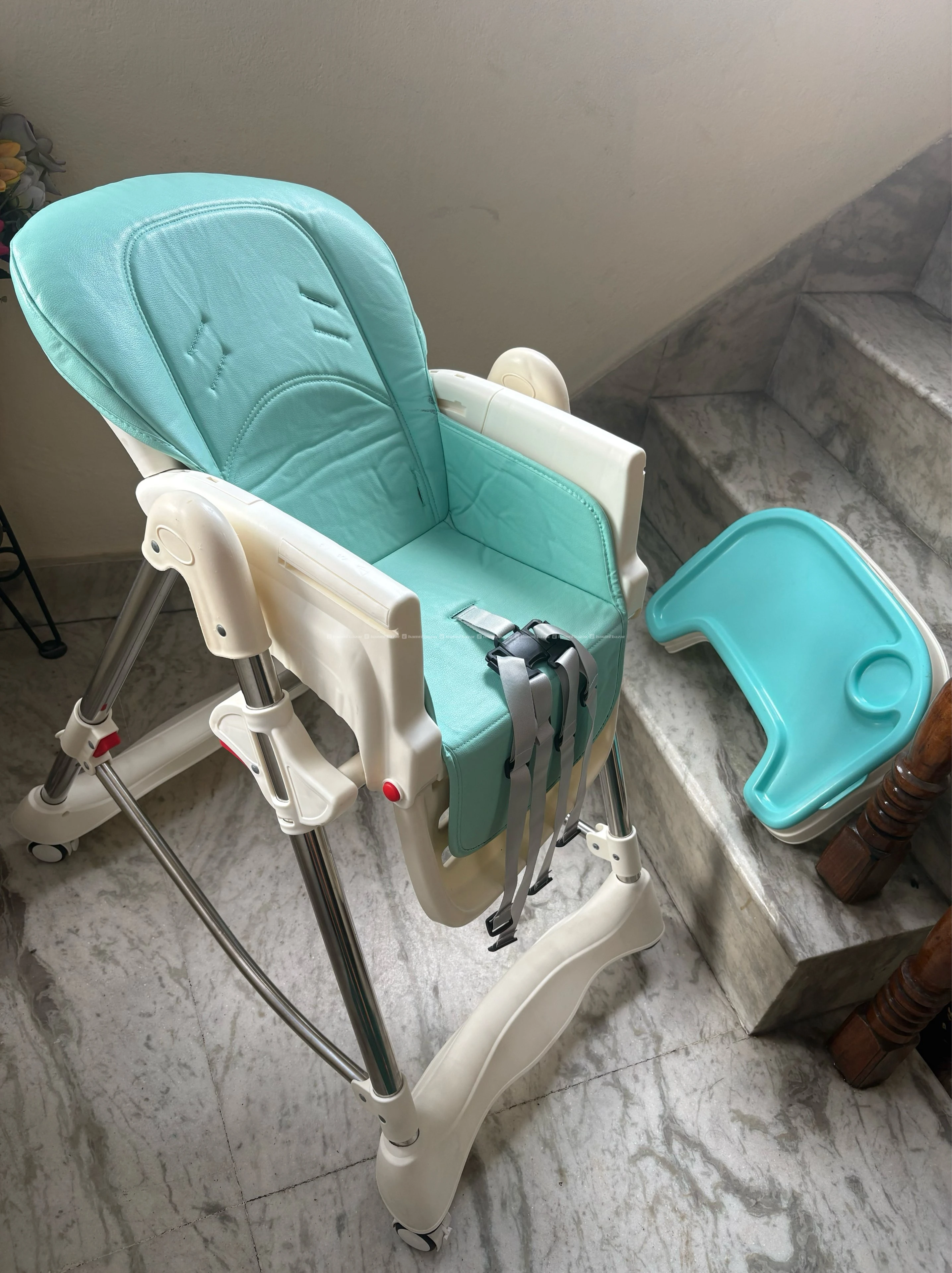 High Chair / Feeding Chair 2