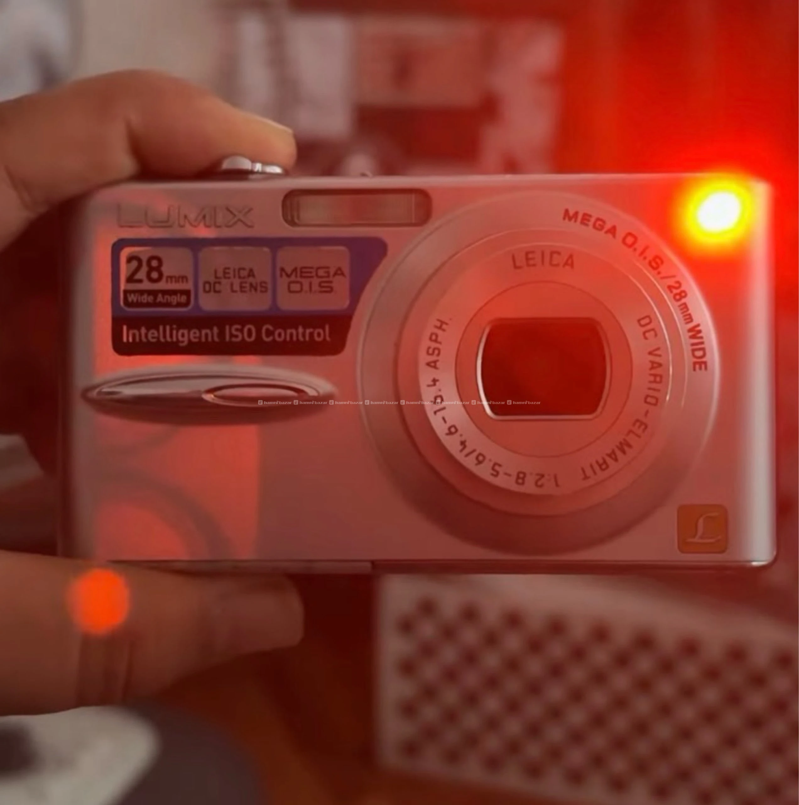 digital camera