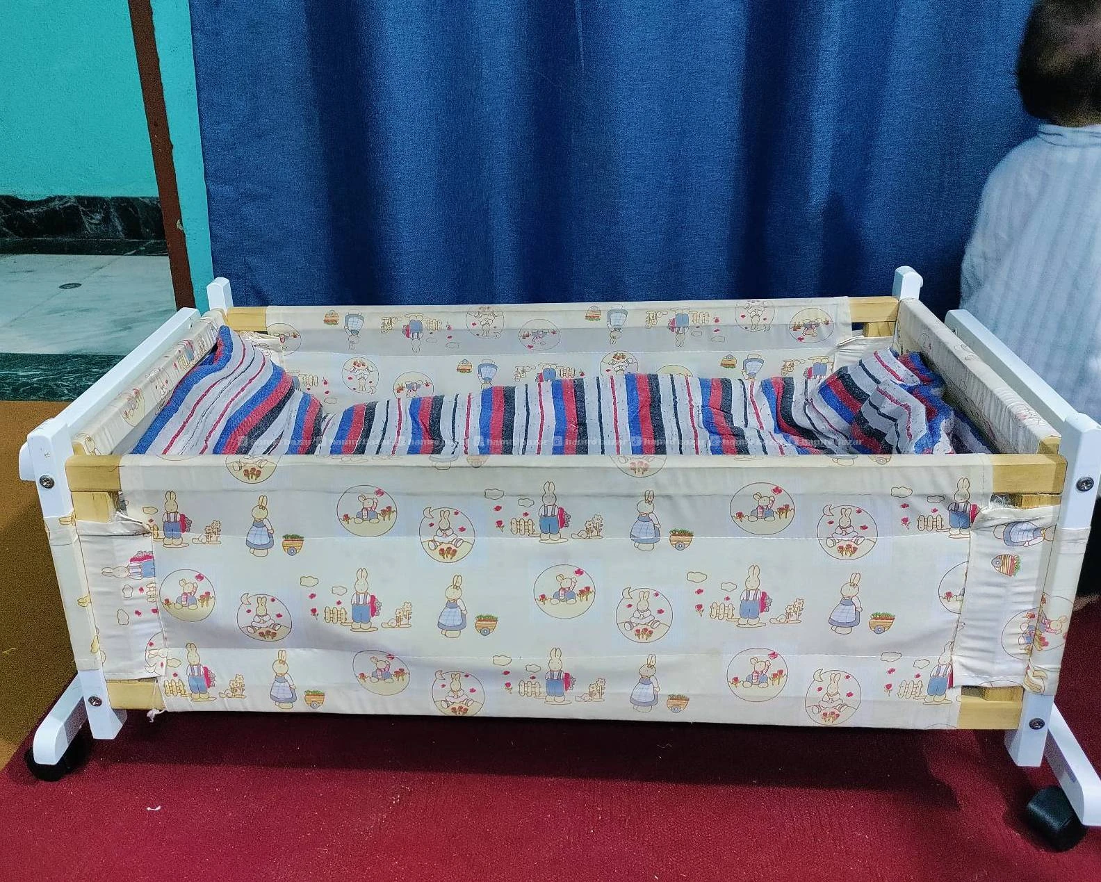 👶 Baby Cradle for Sale – Gently Used
