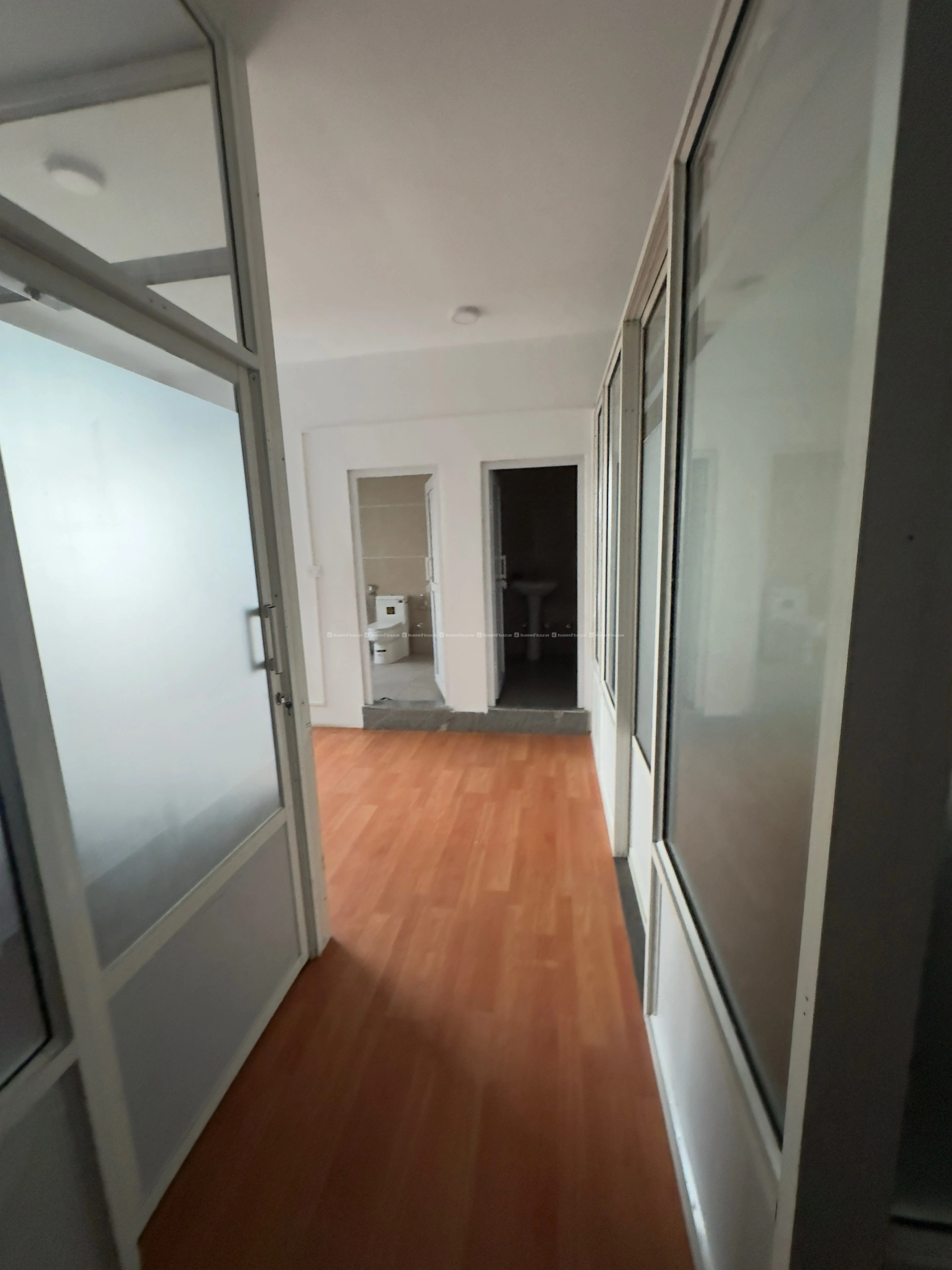 Office apartment on rent commercial building 4