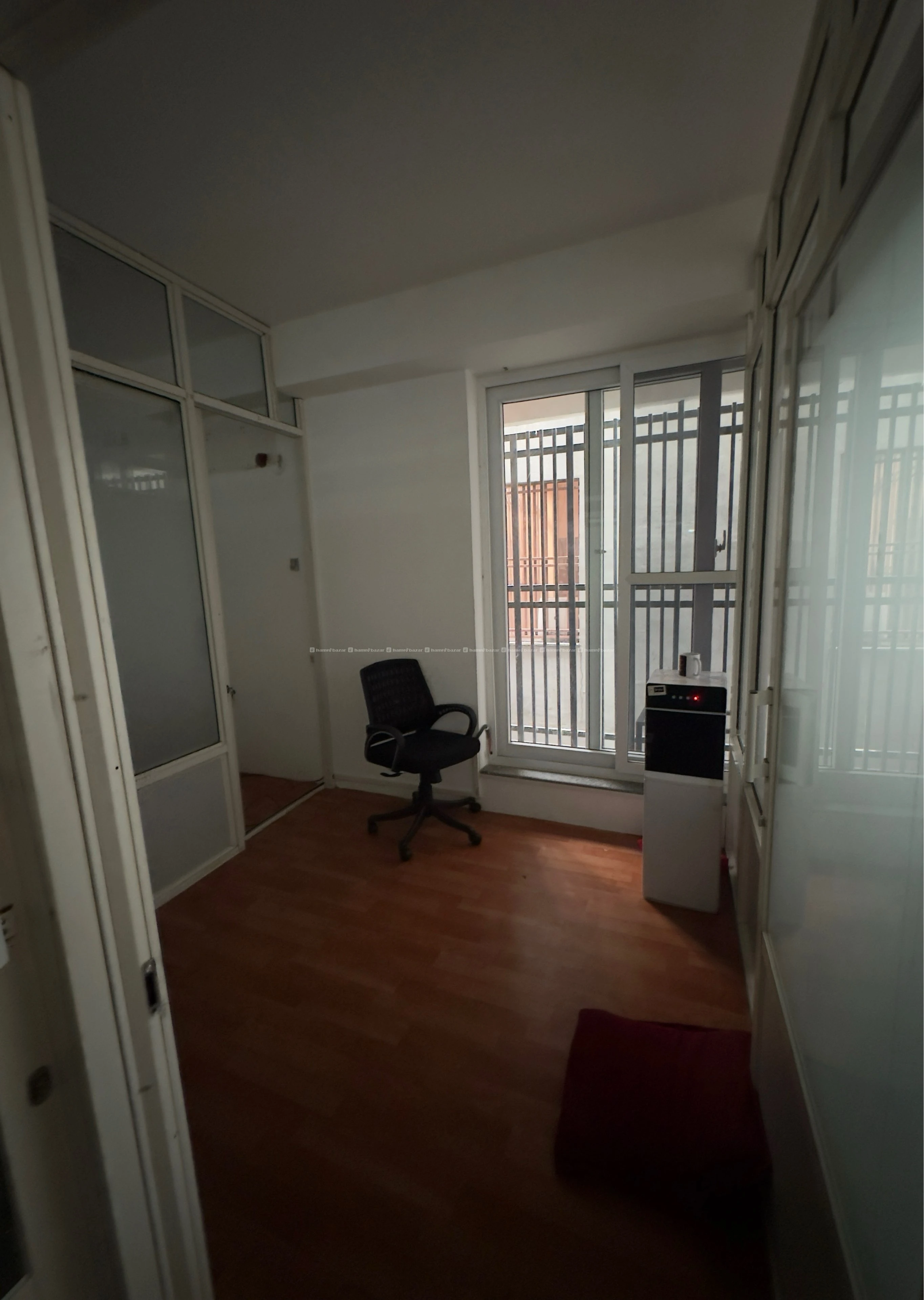 Office apartment on rent commercial building 6