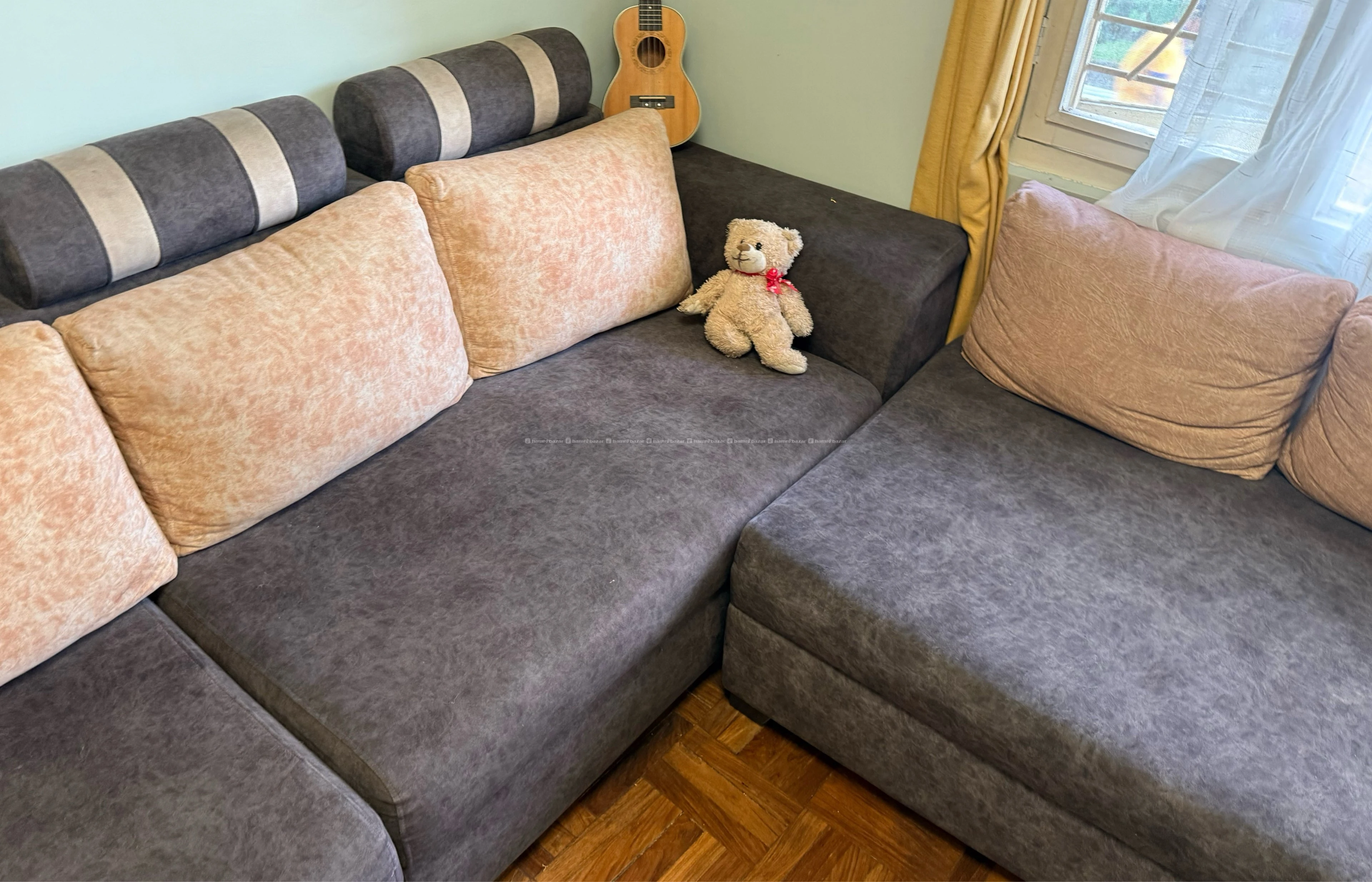 Luxurious 7 seater sofa for sell 4