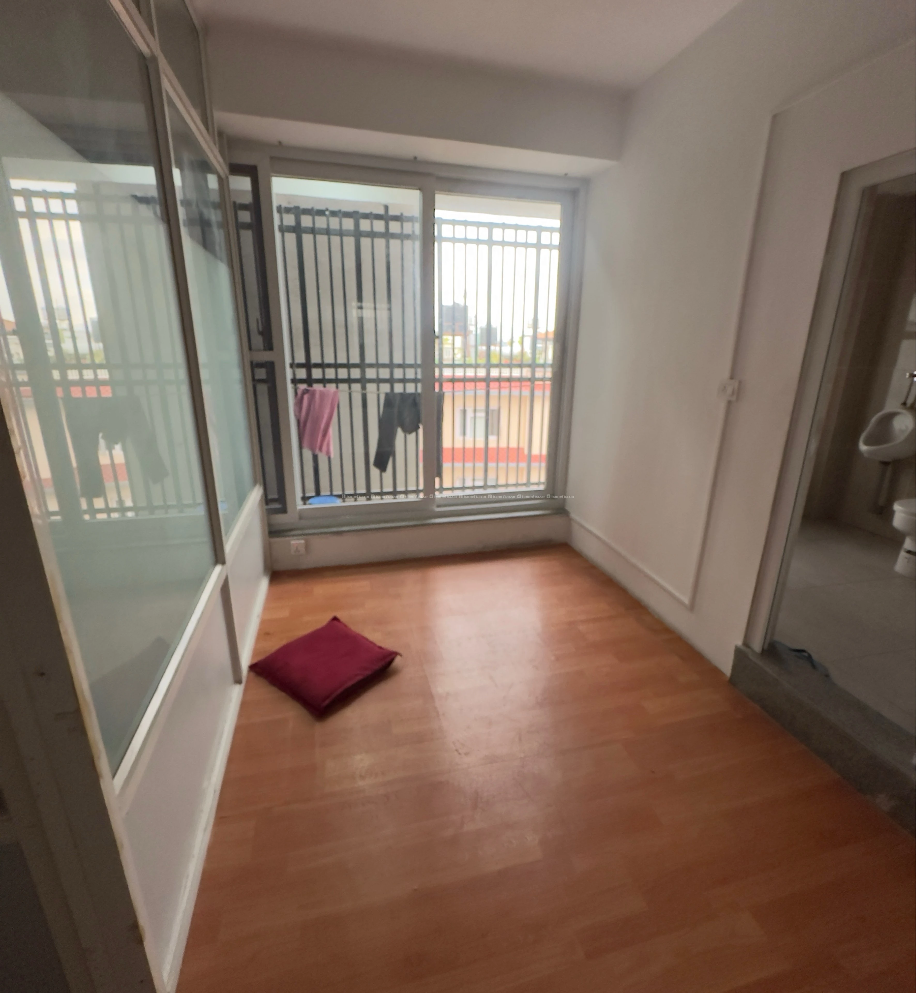 Office apartment on rent commercial building 7