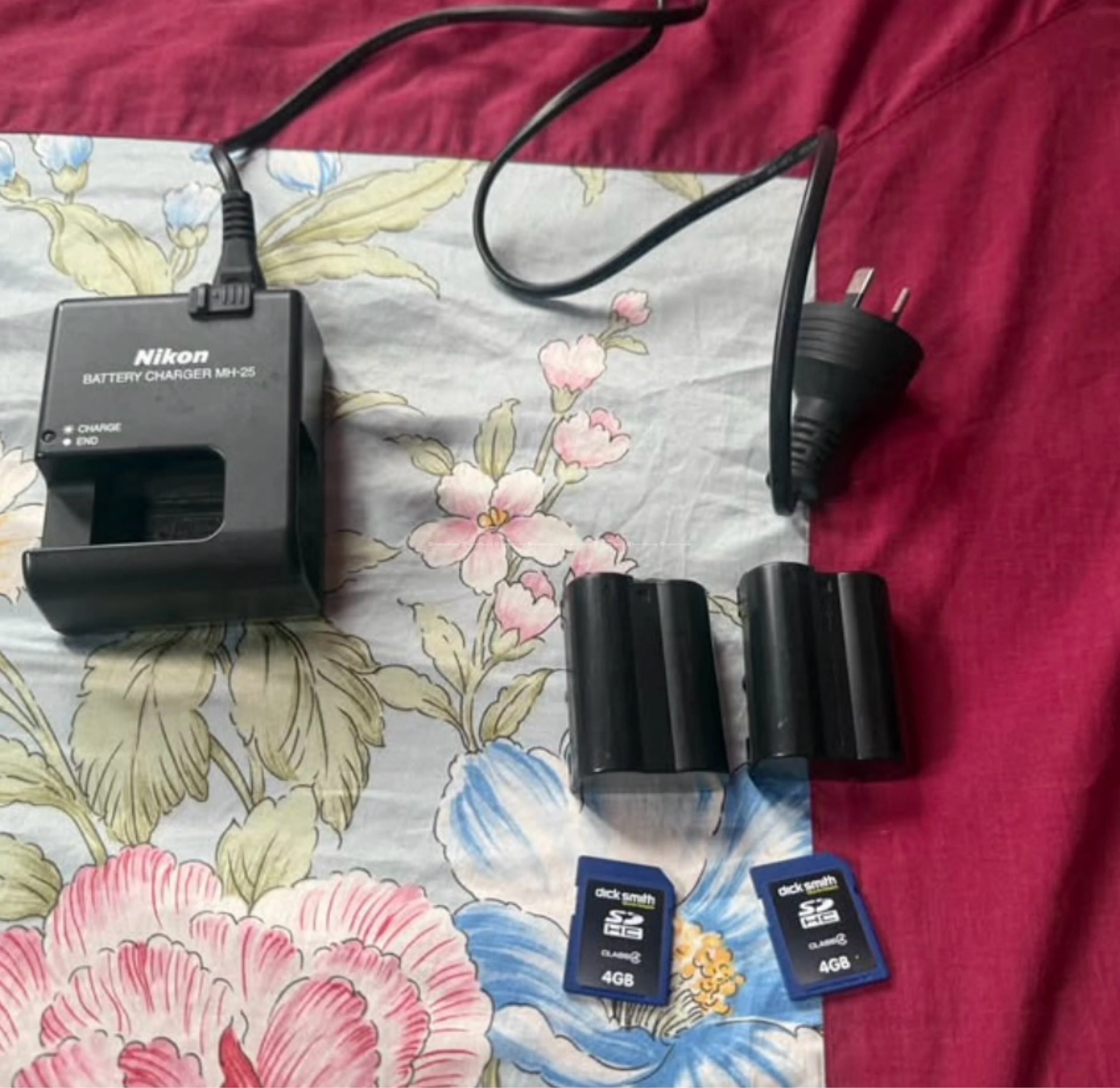 D7000 camera with full accessories 4