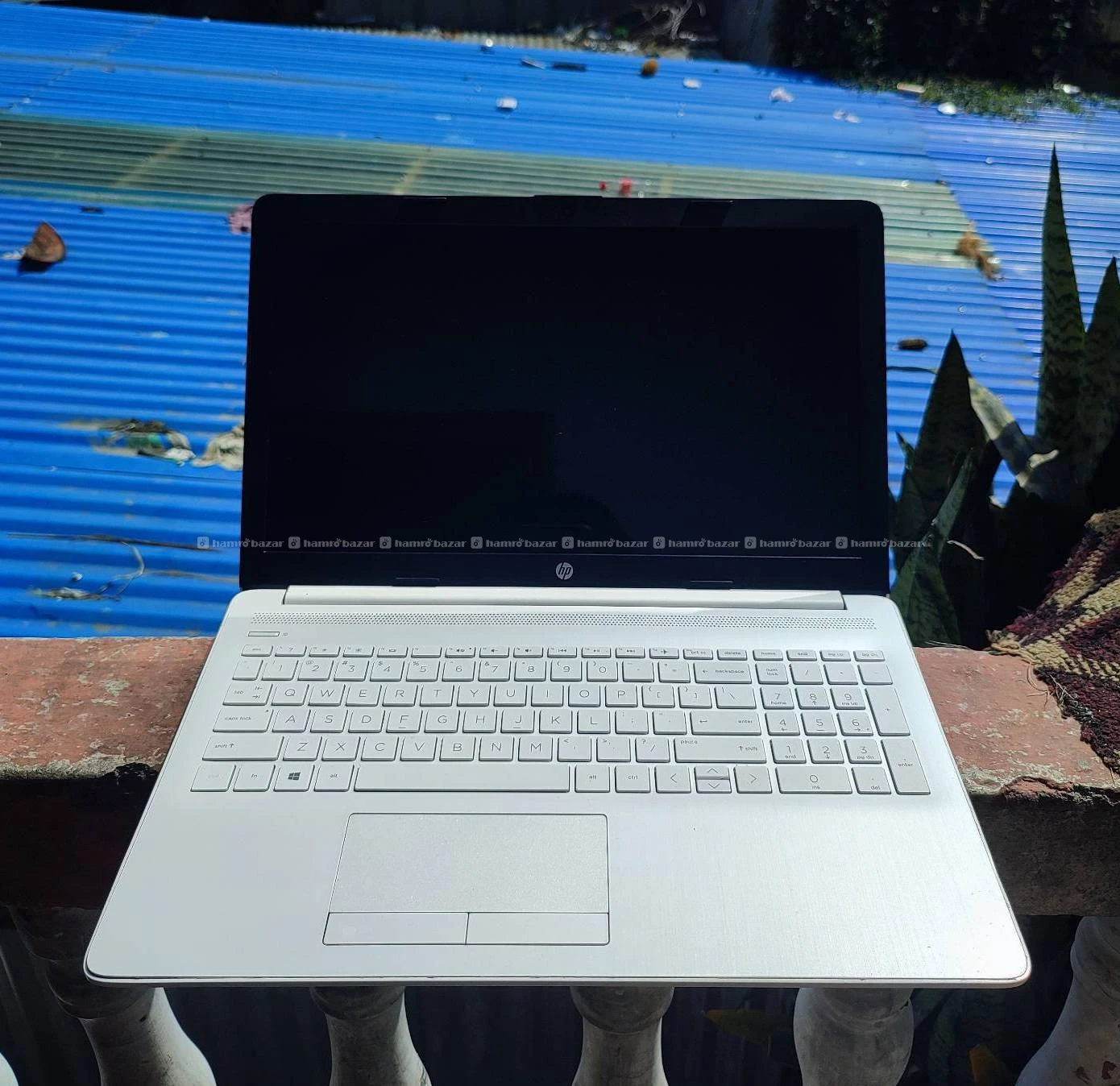 HP LAPTOP ON OFFER !!