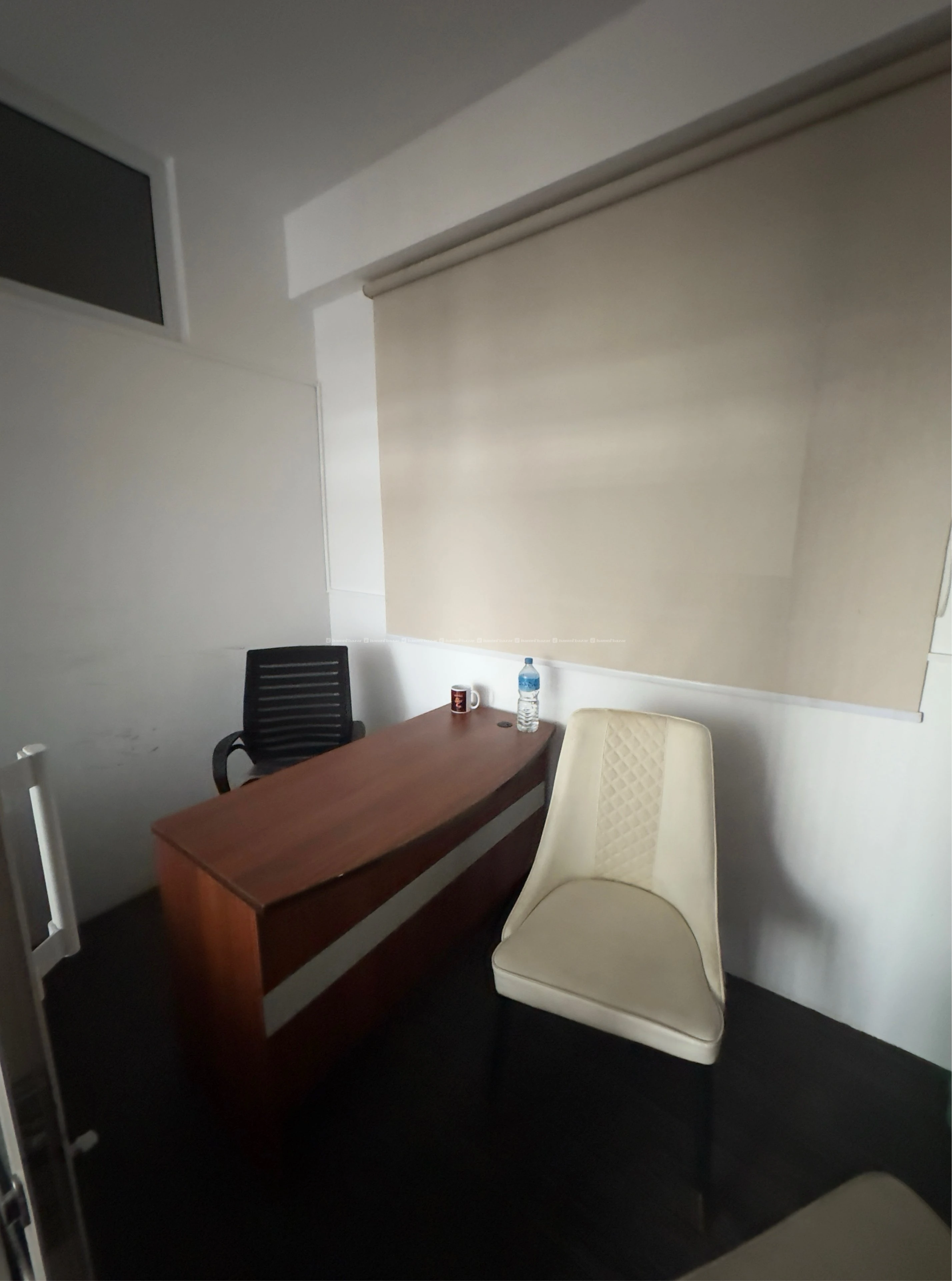Office apartment on rent commercial building 5