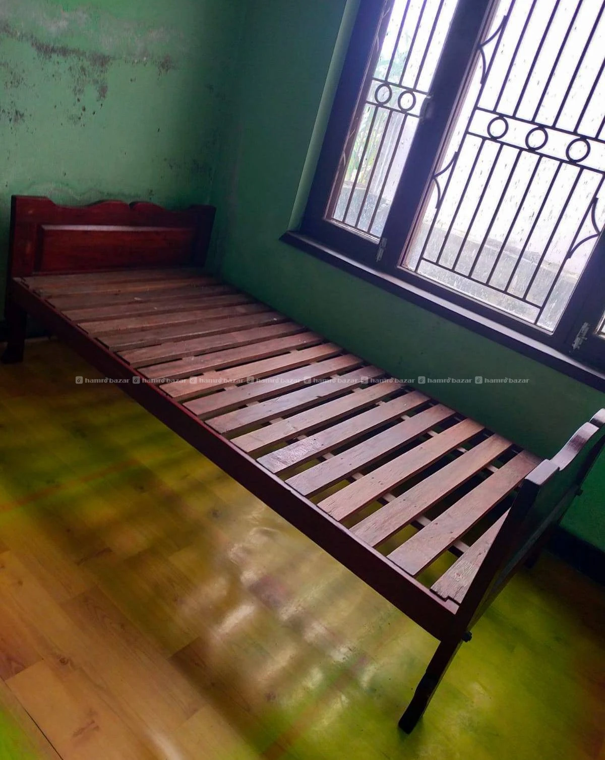 BED AND TABLE 3