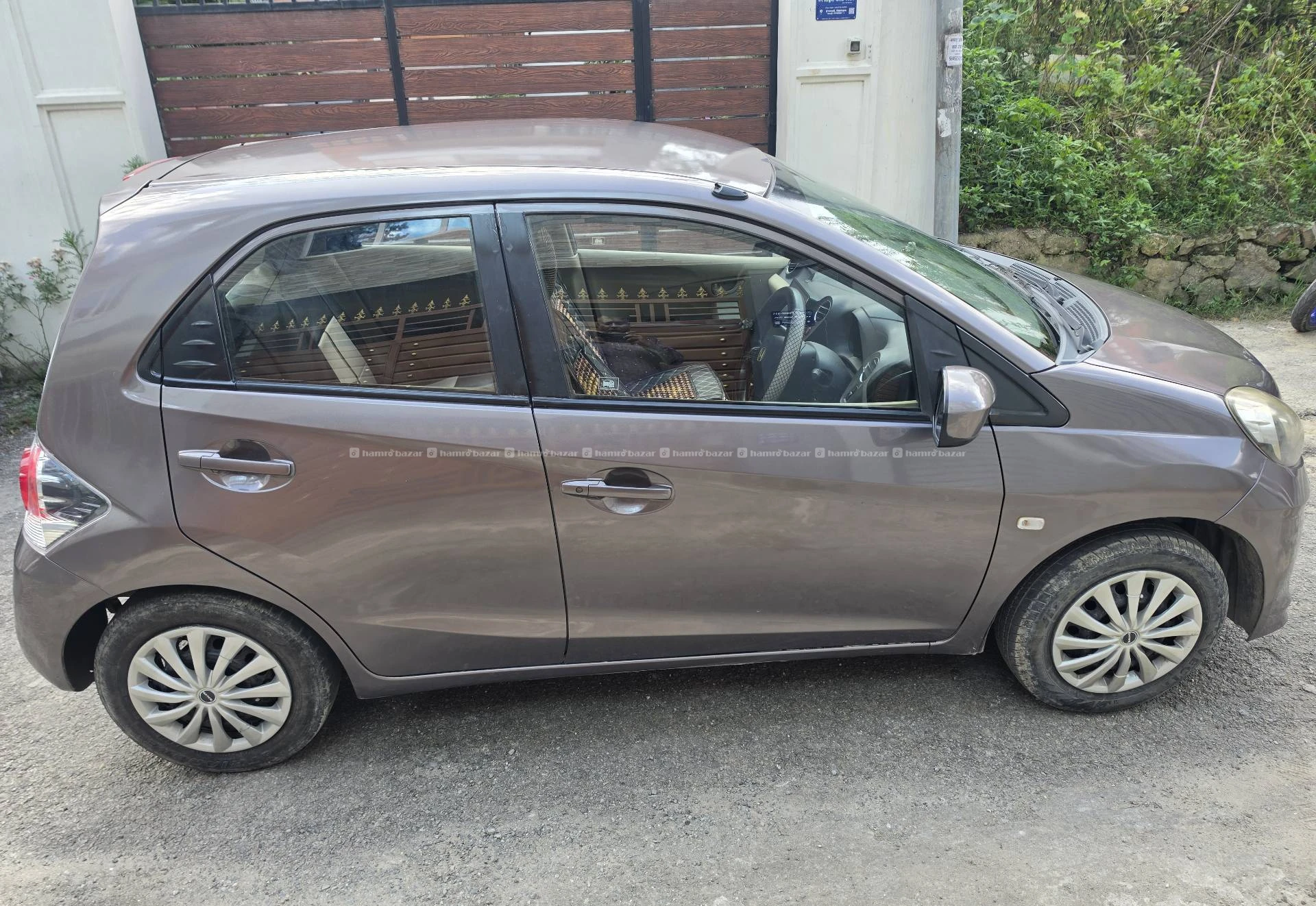 Single hand Honda brio  2012 modelon urgent sale 8