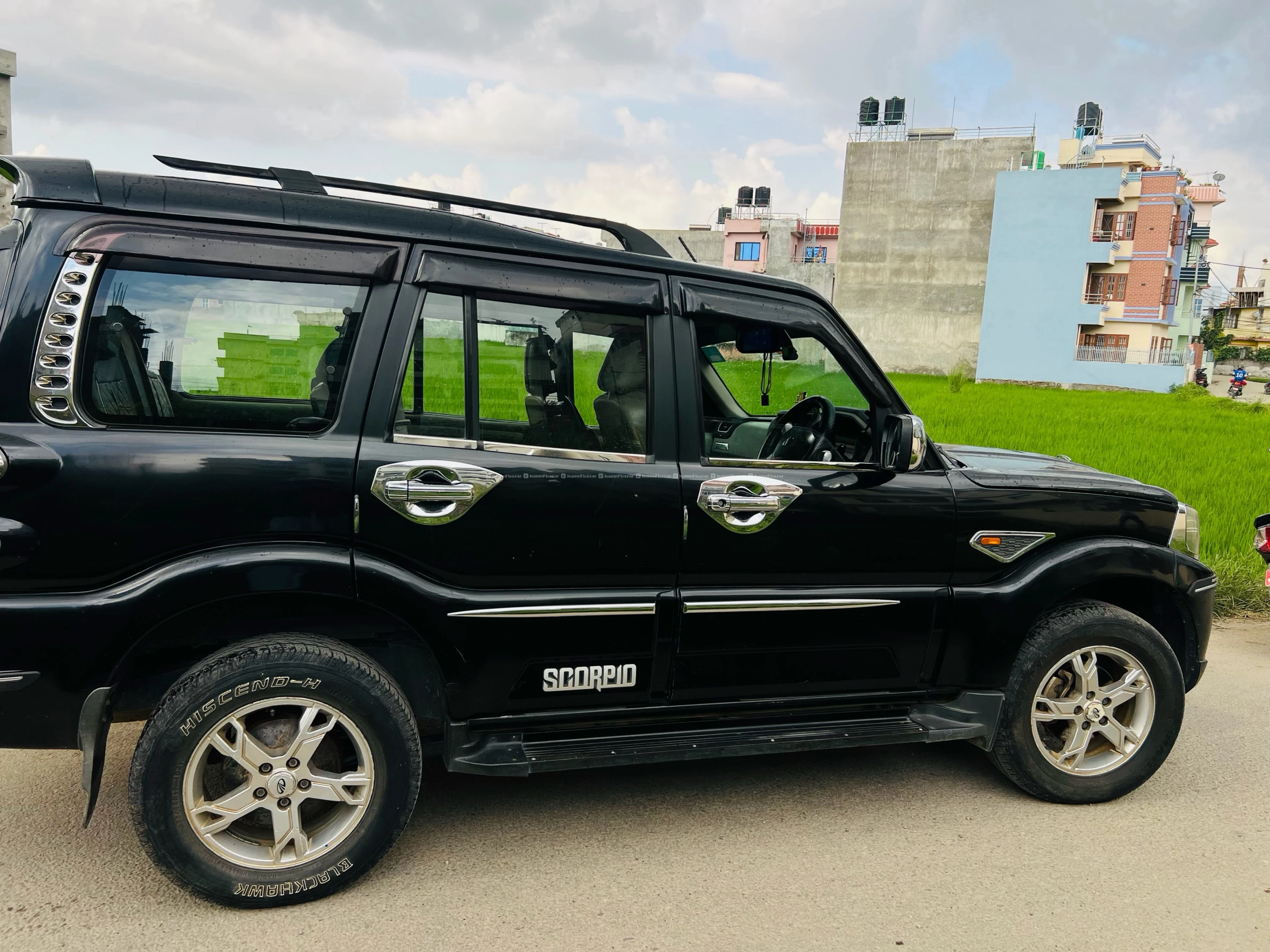 Mahindra Scorpio S10 4WD on sale 5