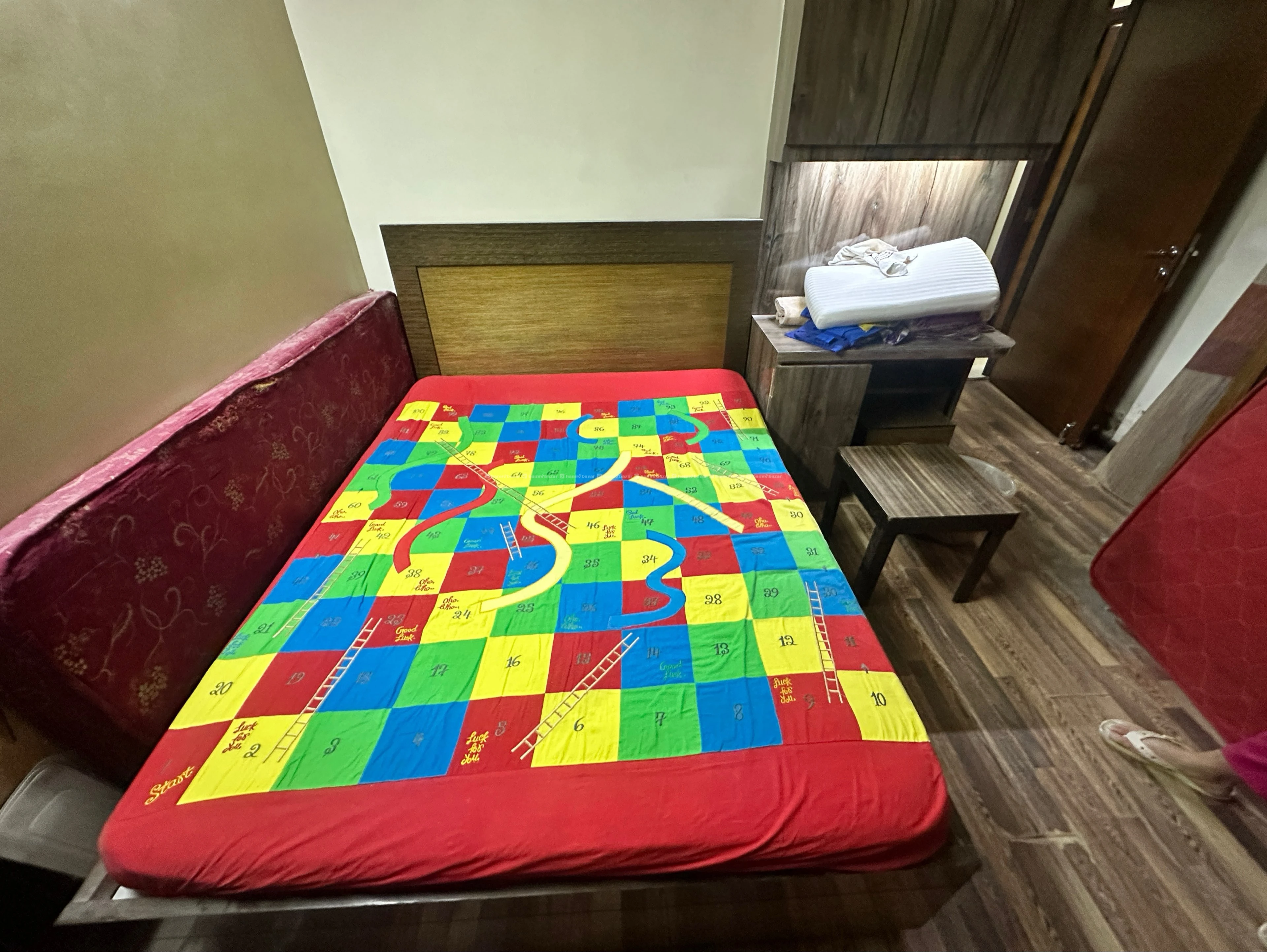 Queen Size Bed 3