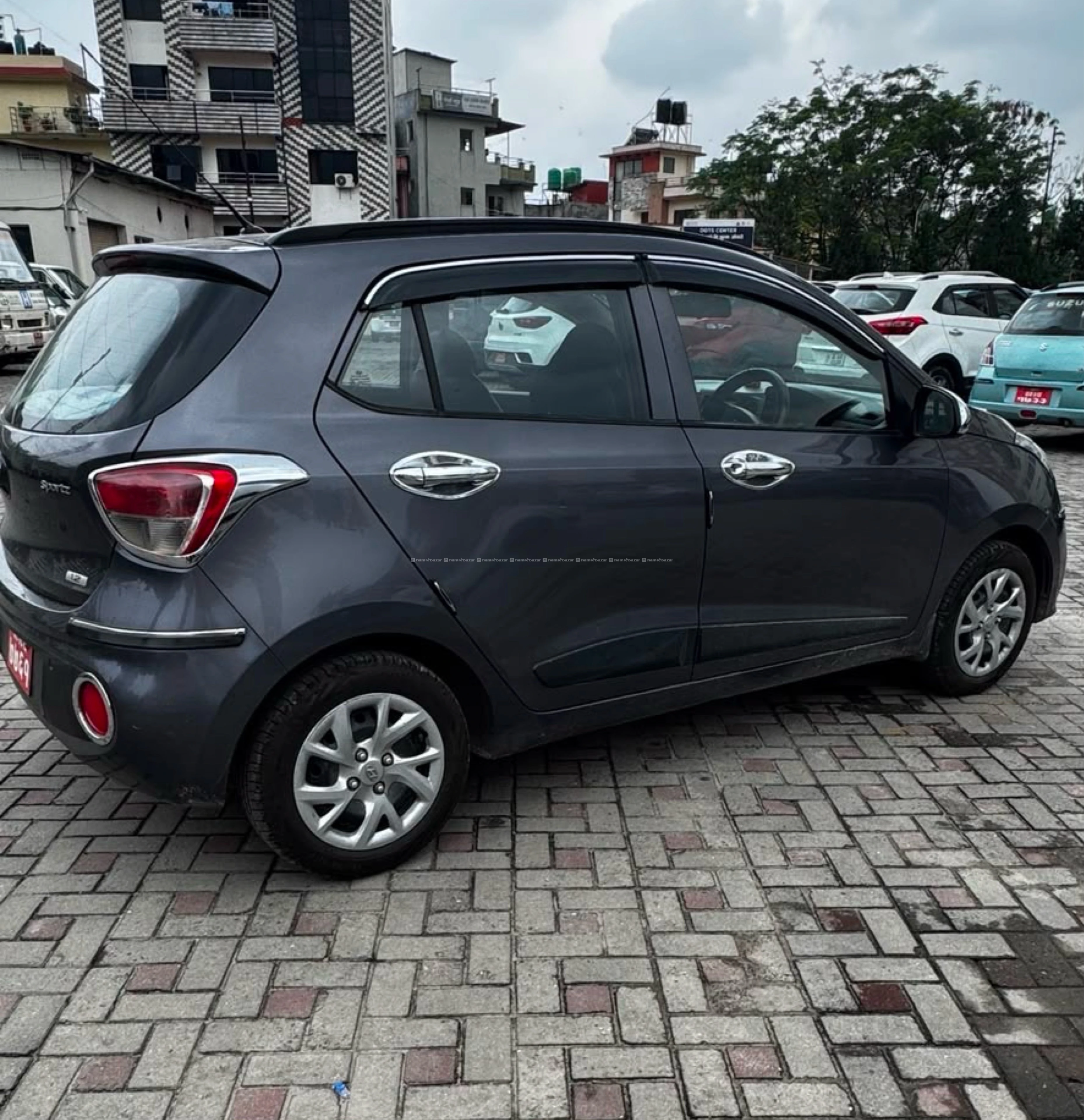 Hyundai Grand I10 sportz “O” Top Variant 3