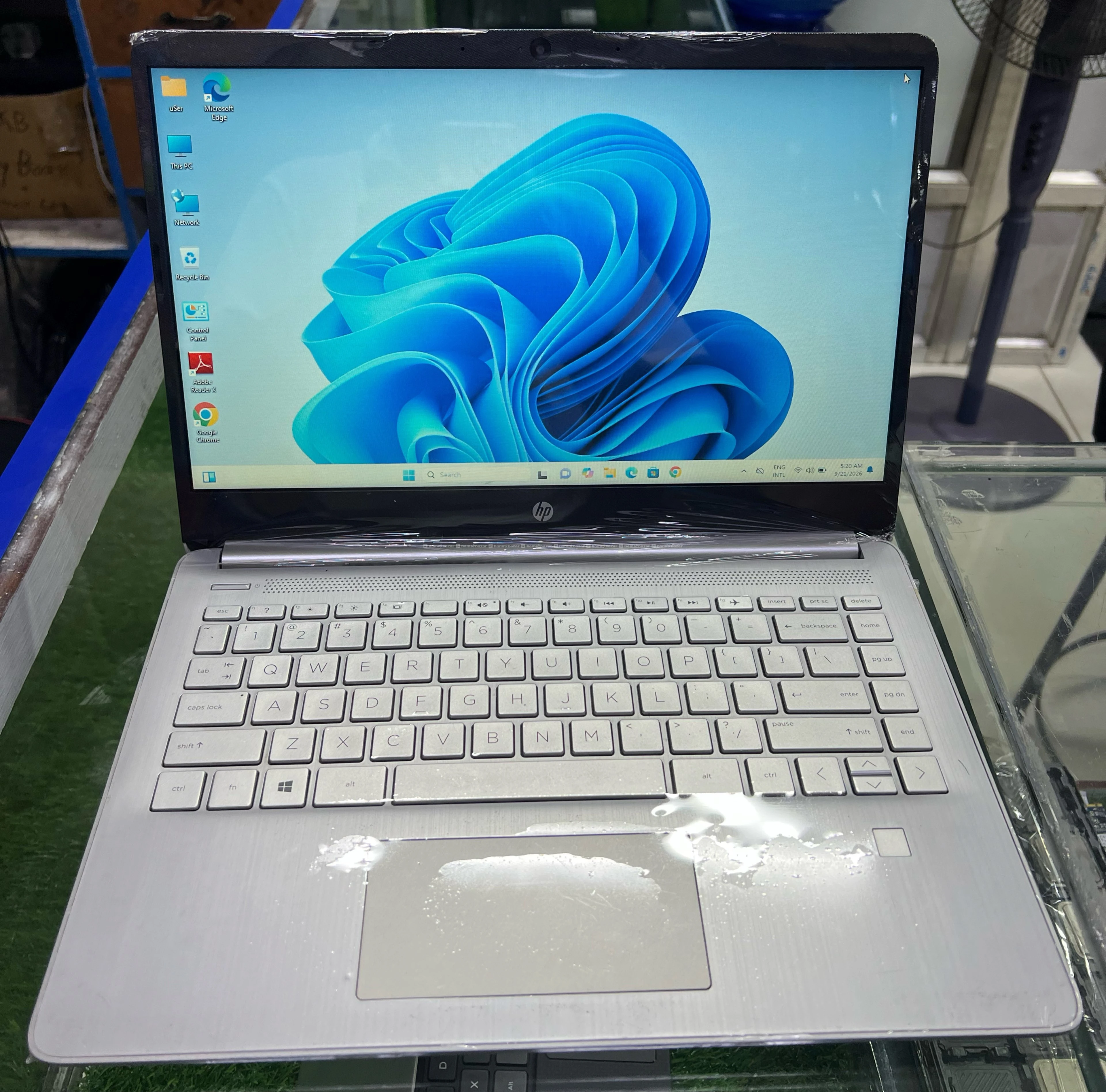 Hp Laptop i3-11th gen 8gb ram 256gb ssd 2