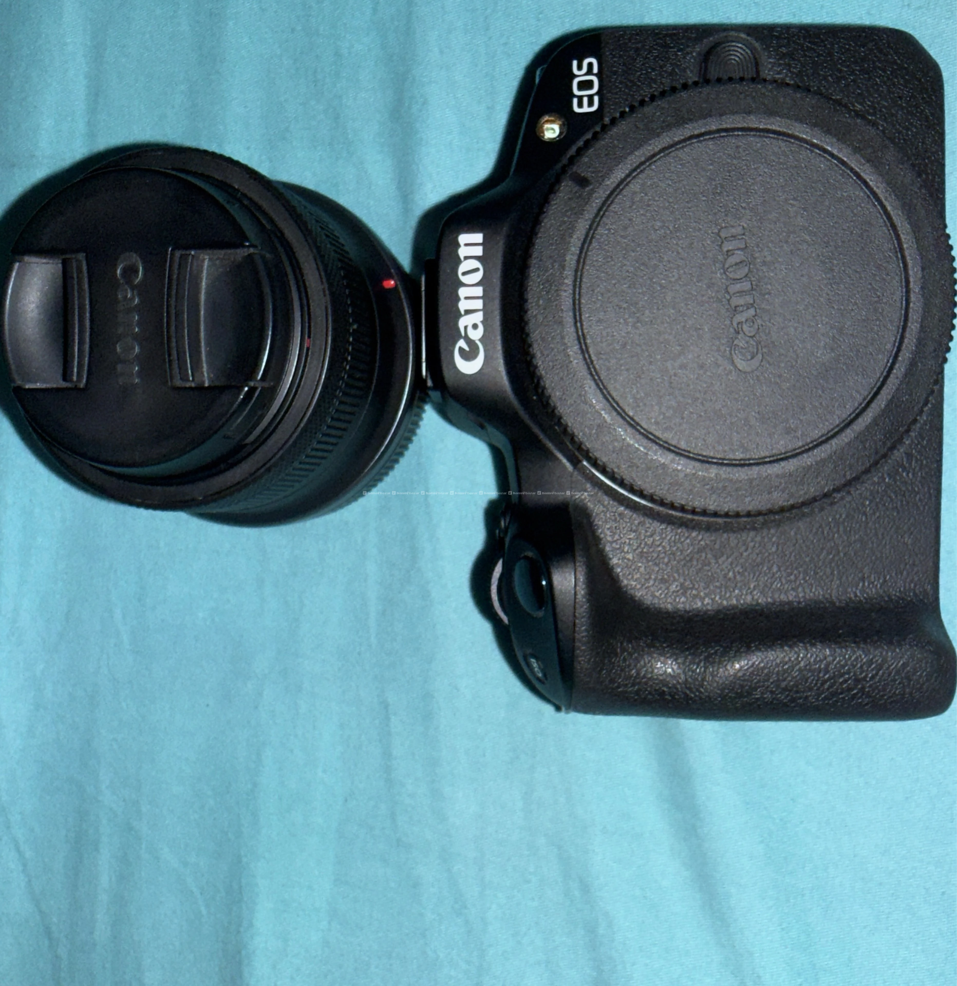Canon R50 with 18-45 mm lens 5