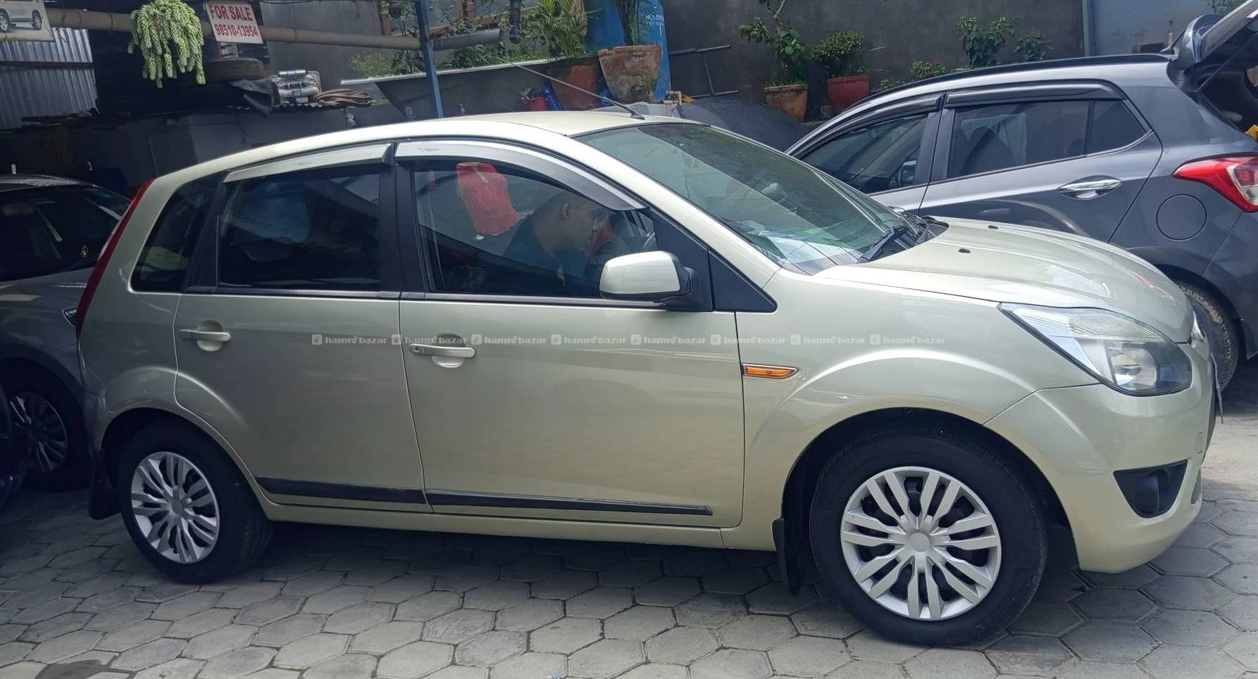 Fresh condition ford figo Zxi 2011 on sale 5