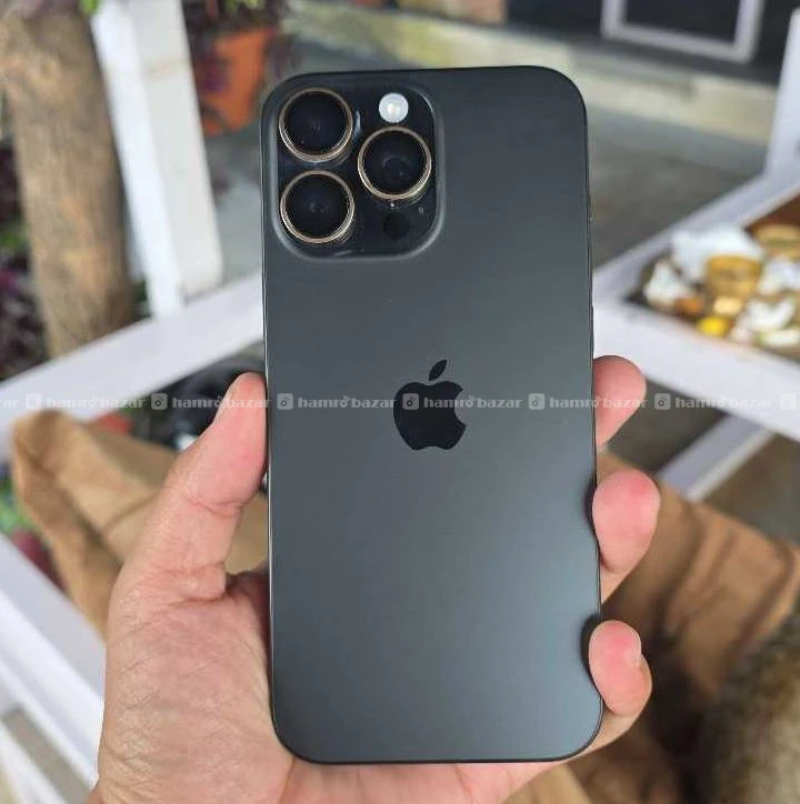 Iphone 16 pro max 4