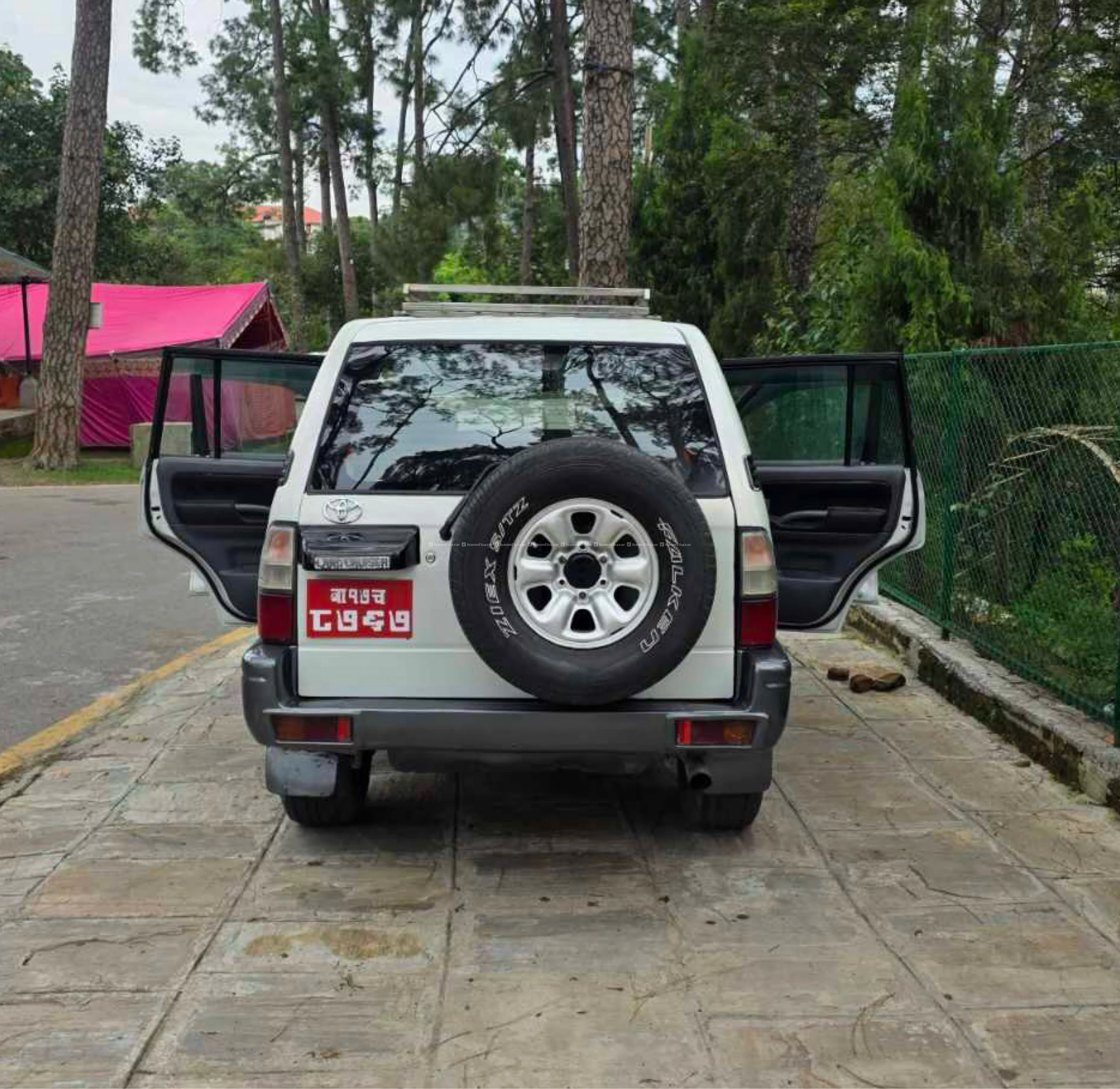 toyota prado ..2002 model on sale …984-984-0649 4