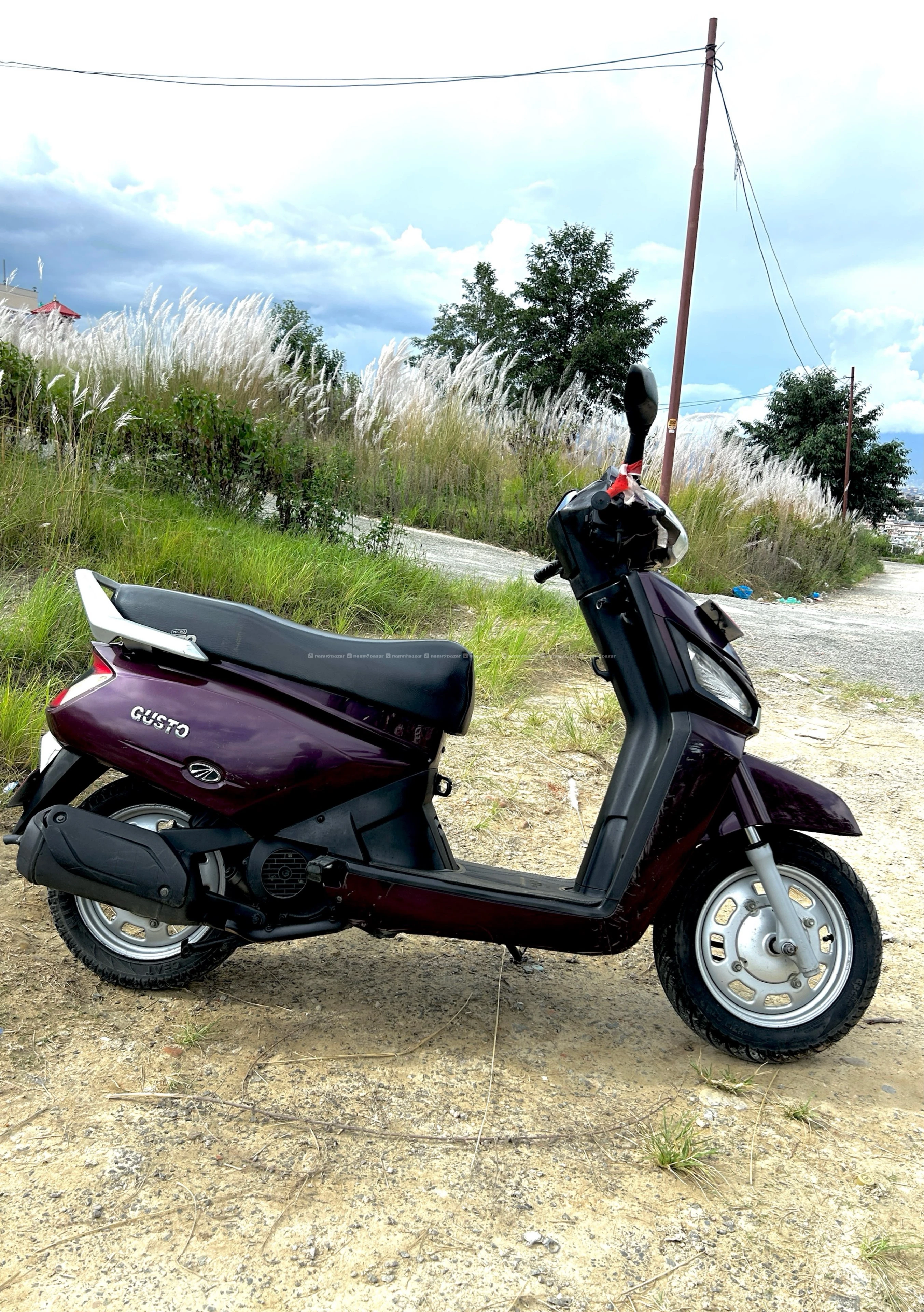 Gusto Mahindra scuty single hand