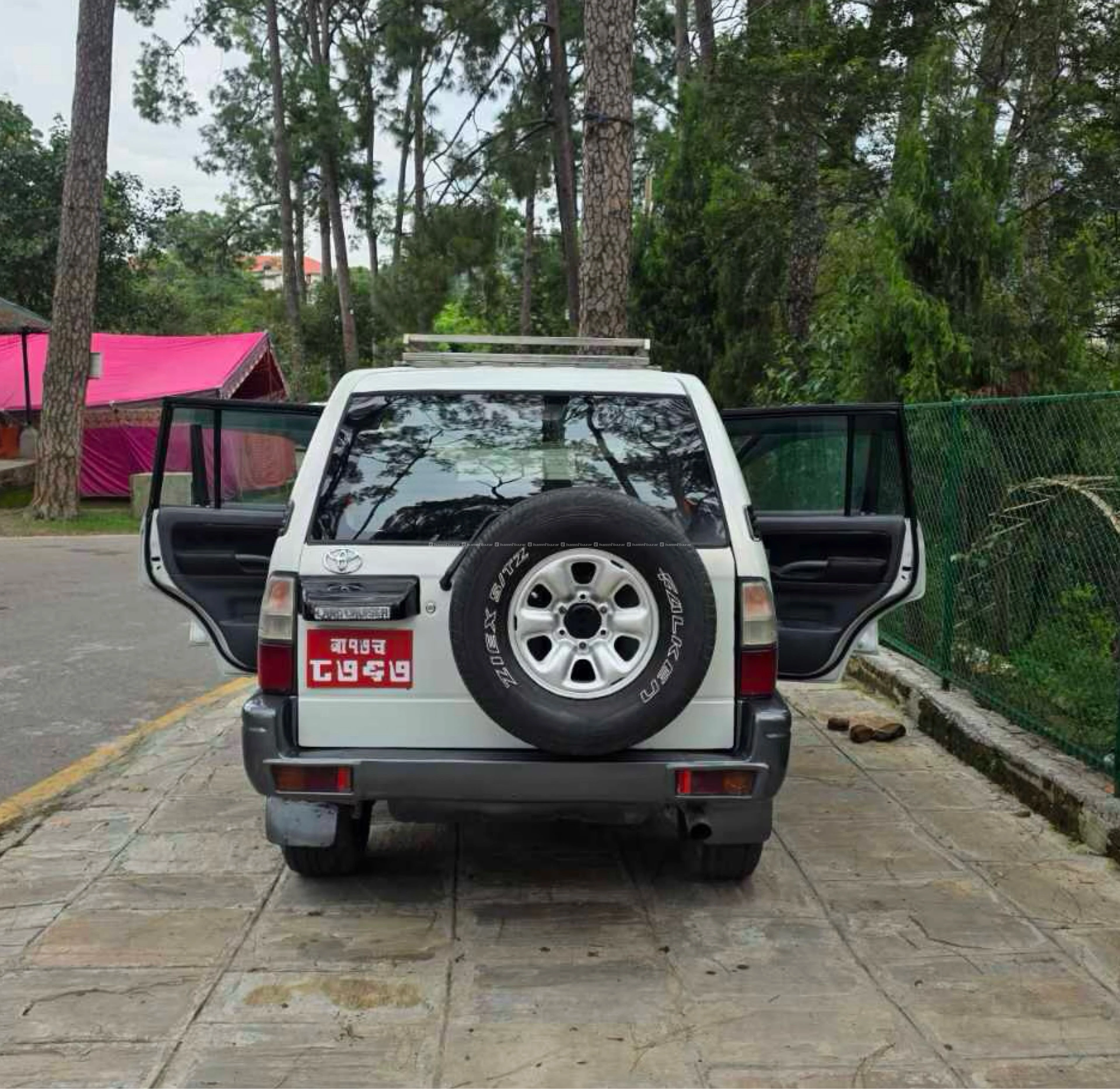 toyota prado ..2002 model on sale …984-984-0649 3